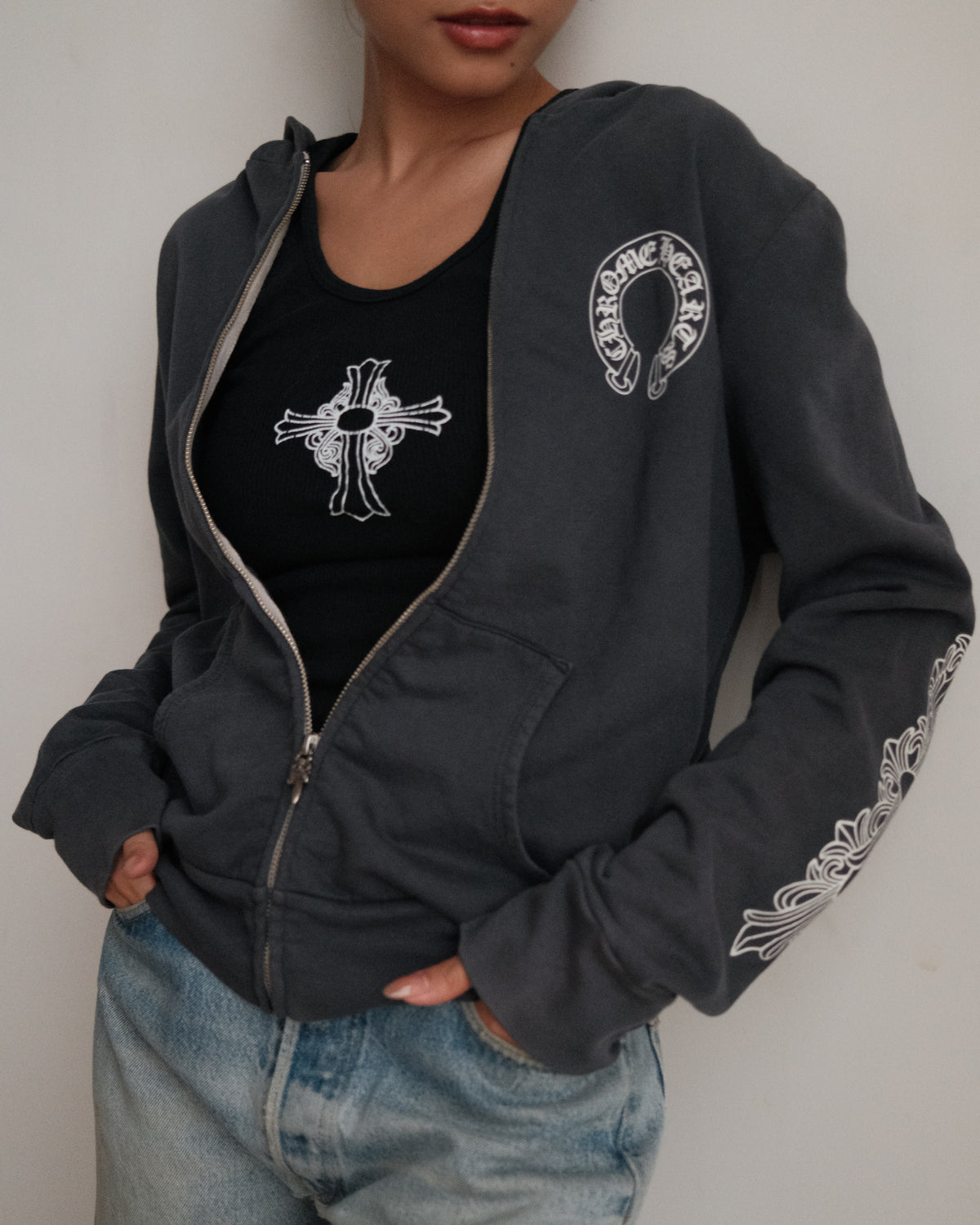 CHROME HEARTS Friends and Family Exclusive Shoulder Floral
Zip-Up Hoodie Grey