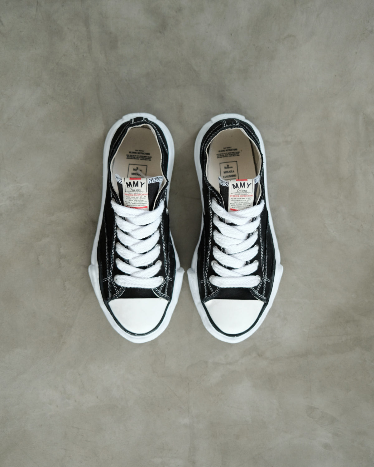 MAISON Mihara Yasuhiro Hank Lace-Up Sneakers