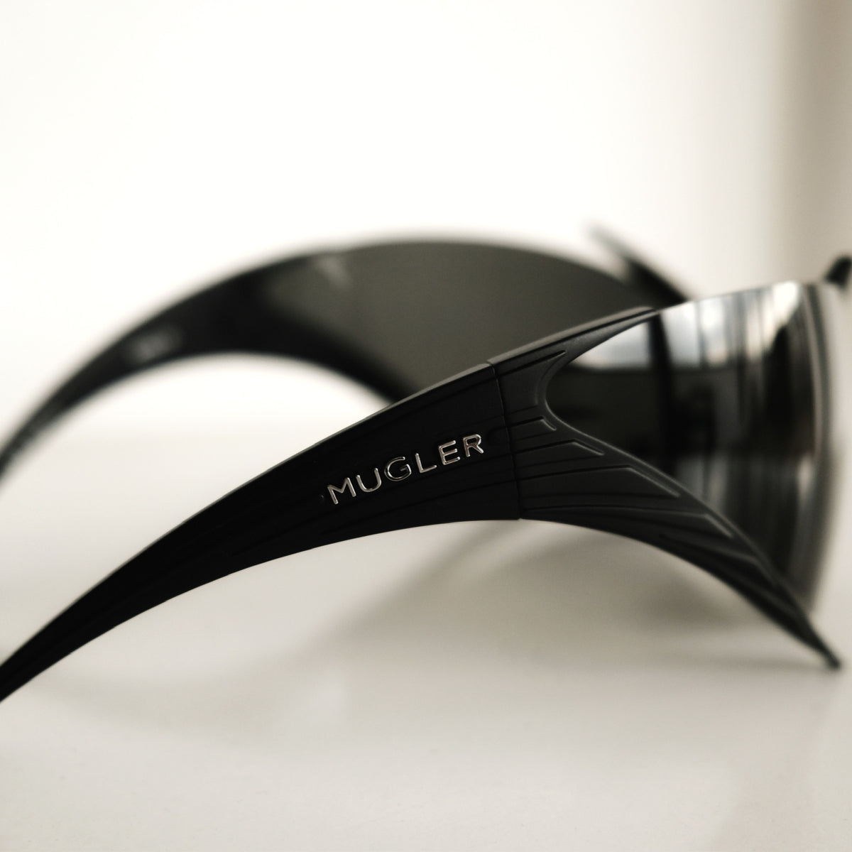 MUGLER x GENTEL MONSTER Spiral M01
Sunglasses