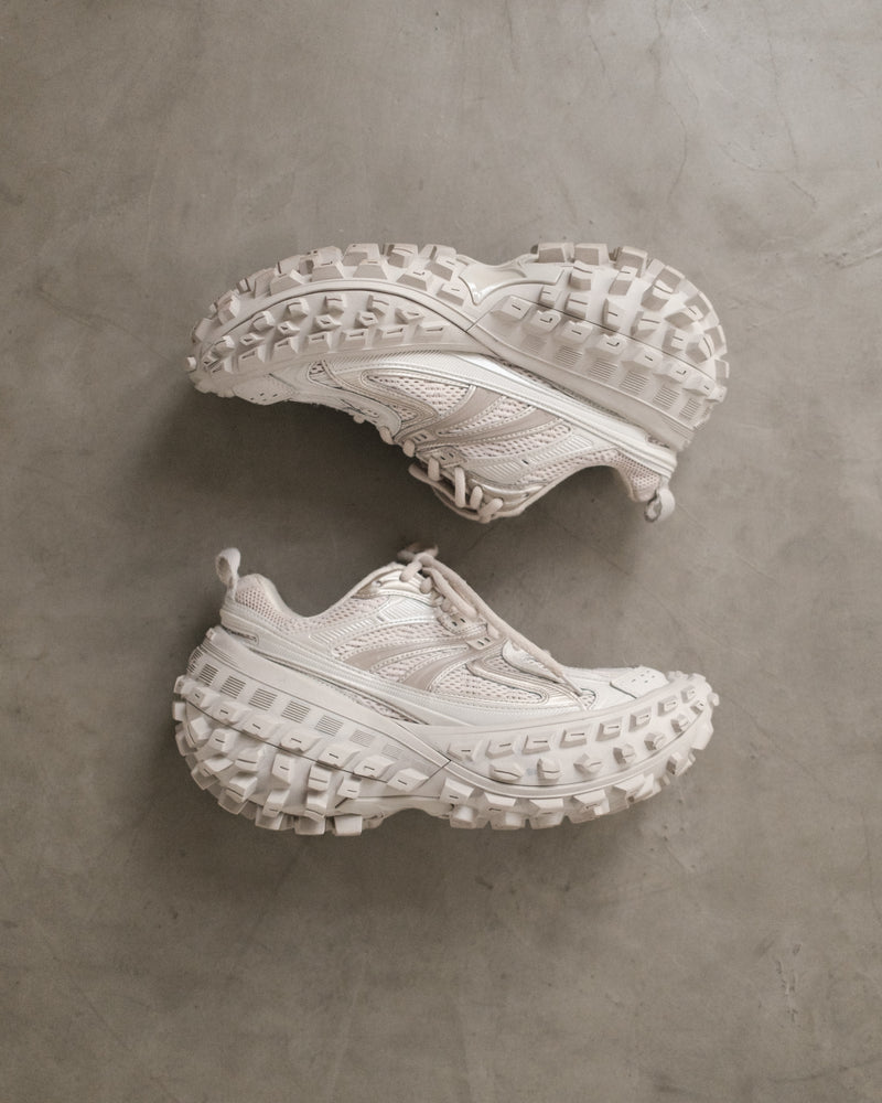 BALENCIAGA Defender Trainers Beige Snekaer