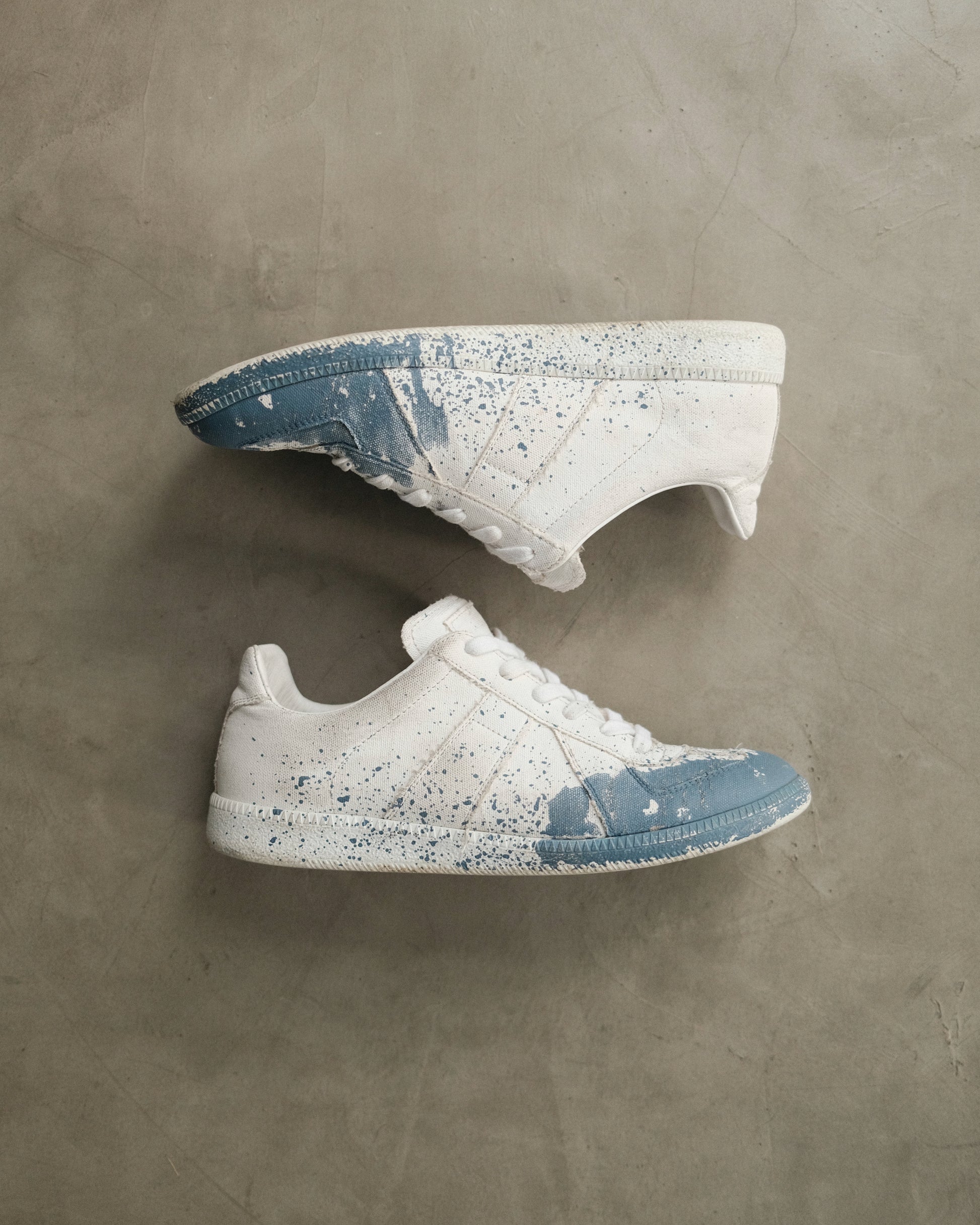 MAISON MARGIELA MM22 Painting Effect Low-Top Sneaker