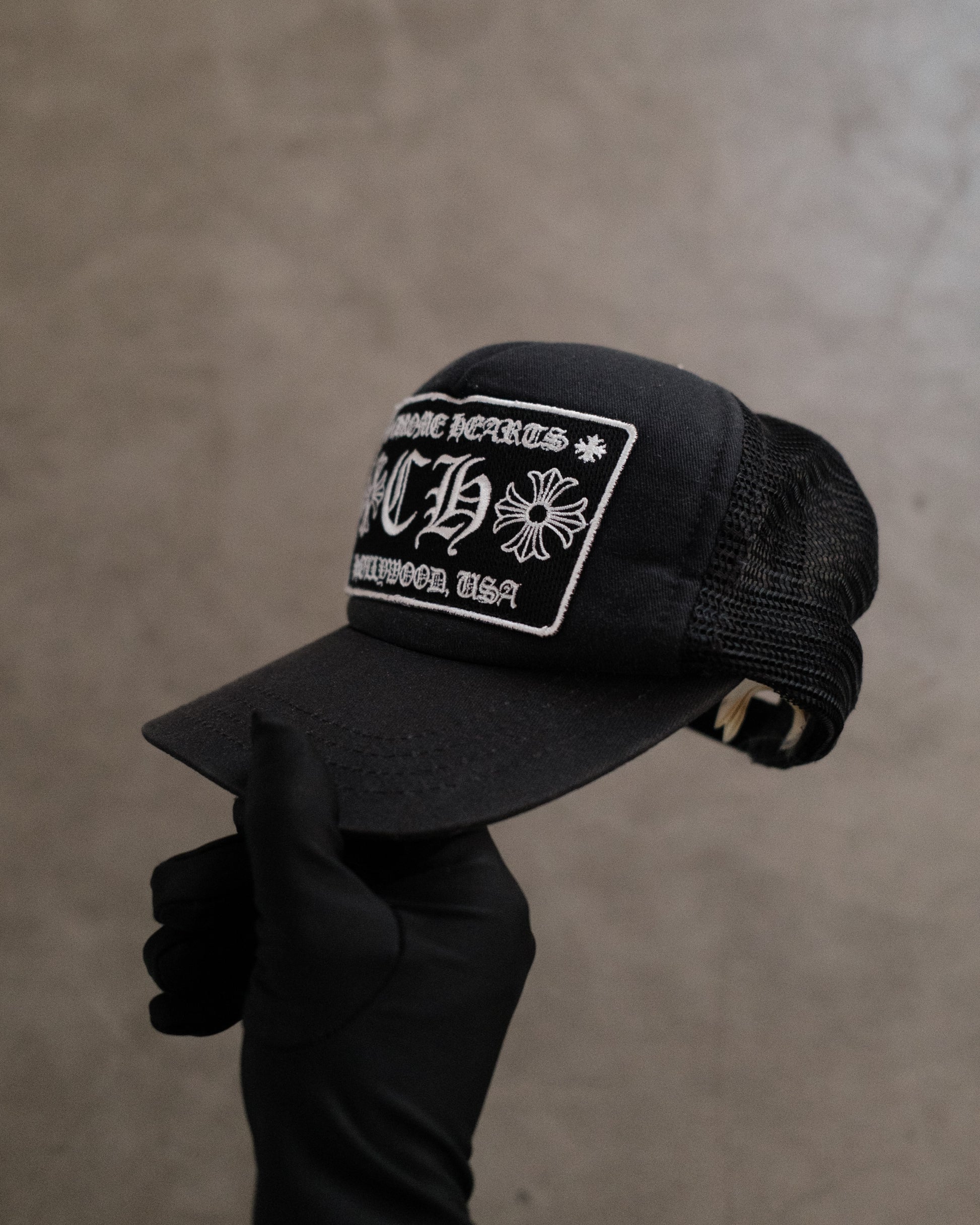 CHROME HEARTS HollyWood Trucker Hat Black/Black