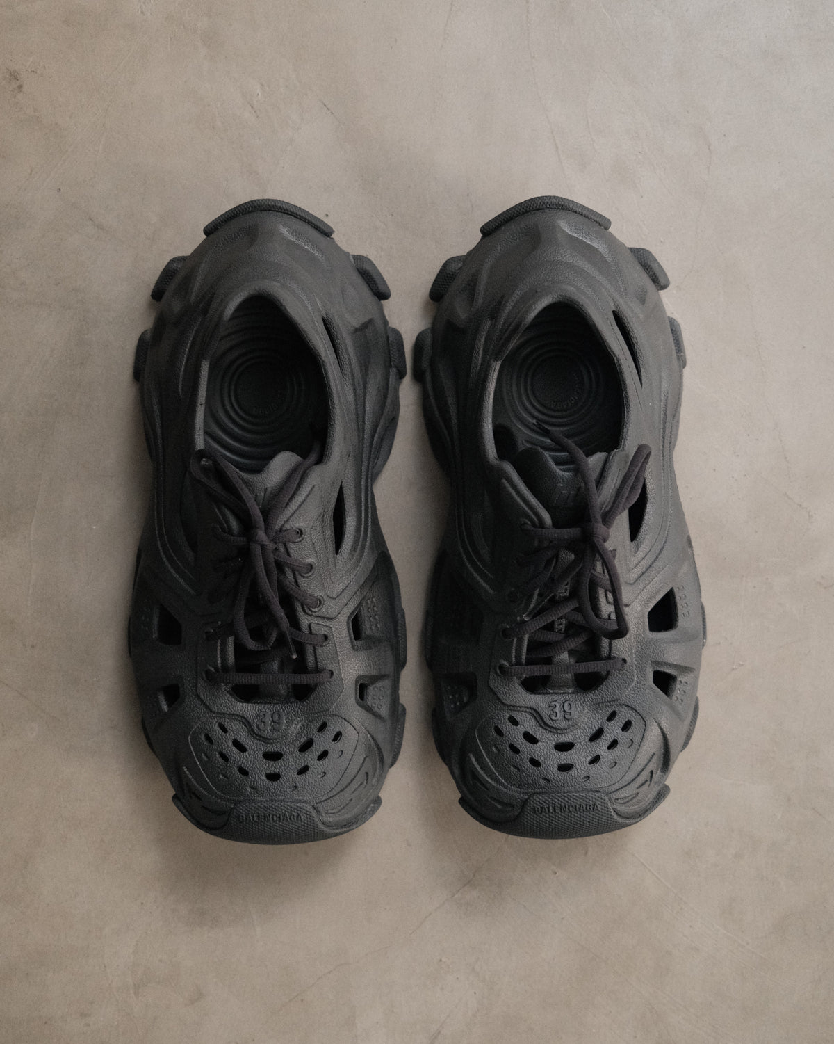 BALENCIAGA HD Lace - Up Sneaker