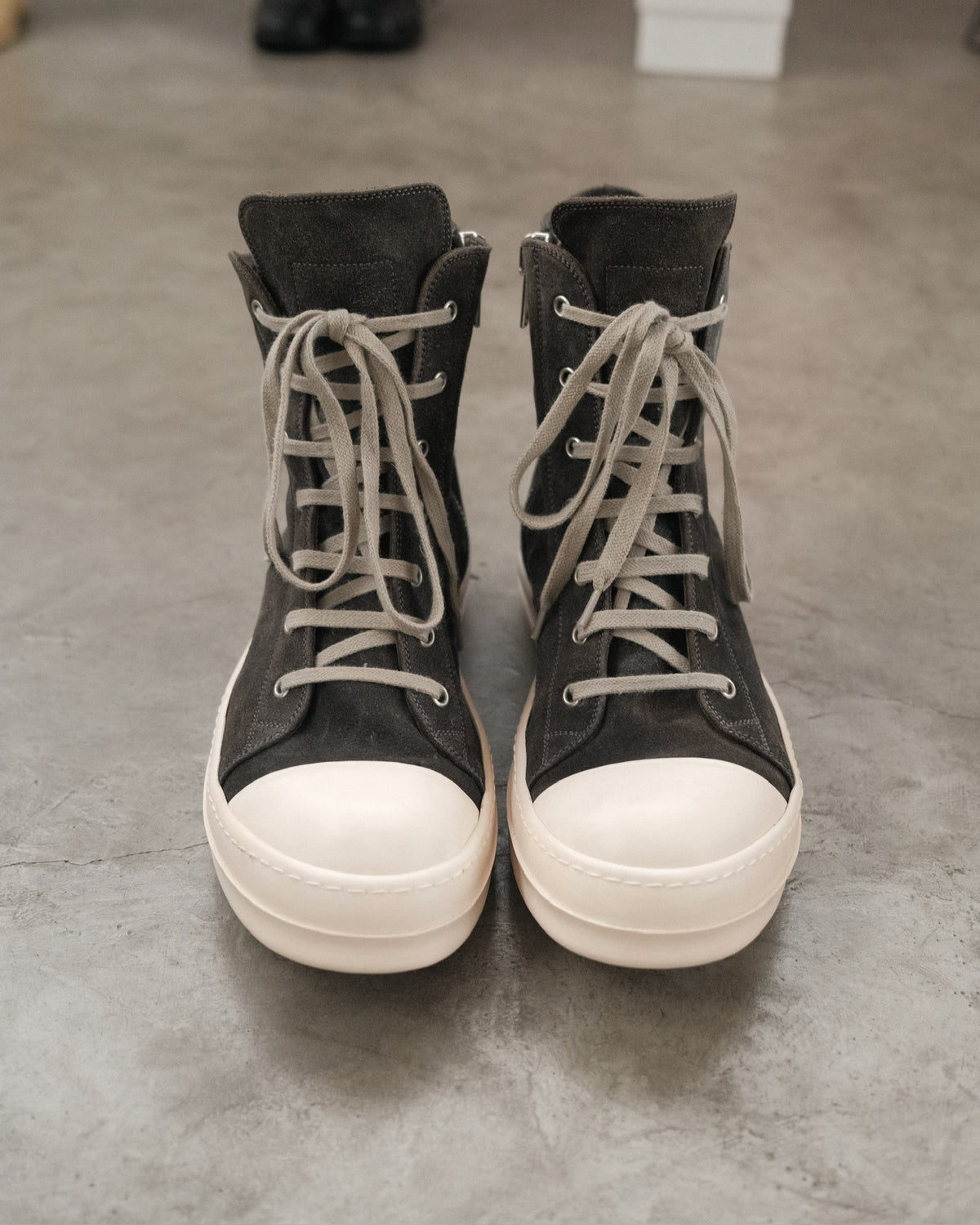 FW23 RICKOWENS Suede Dark Dust Ramones