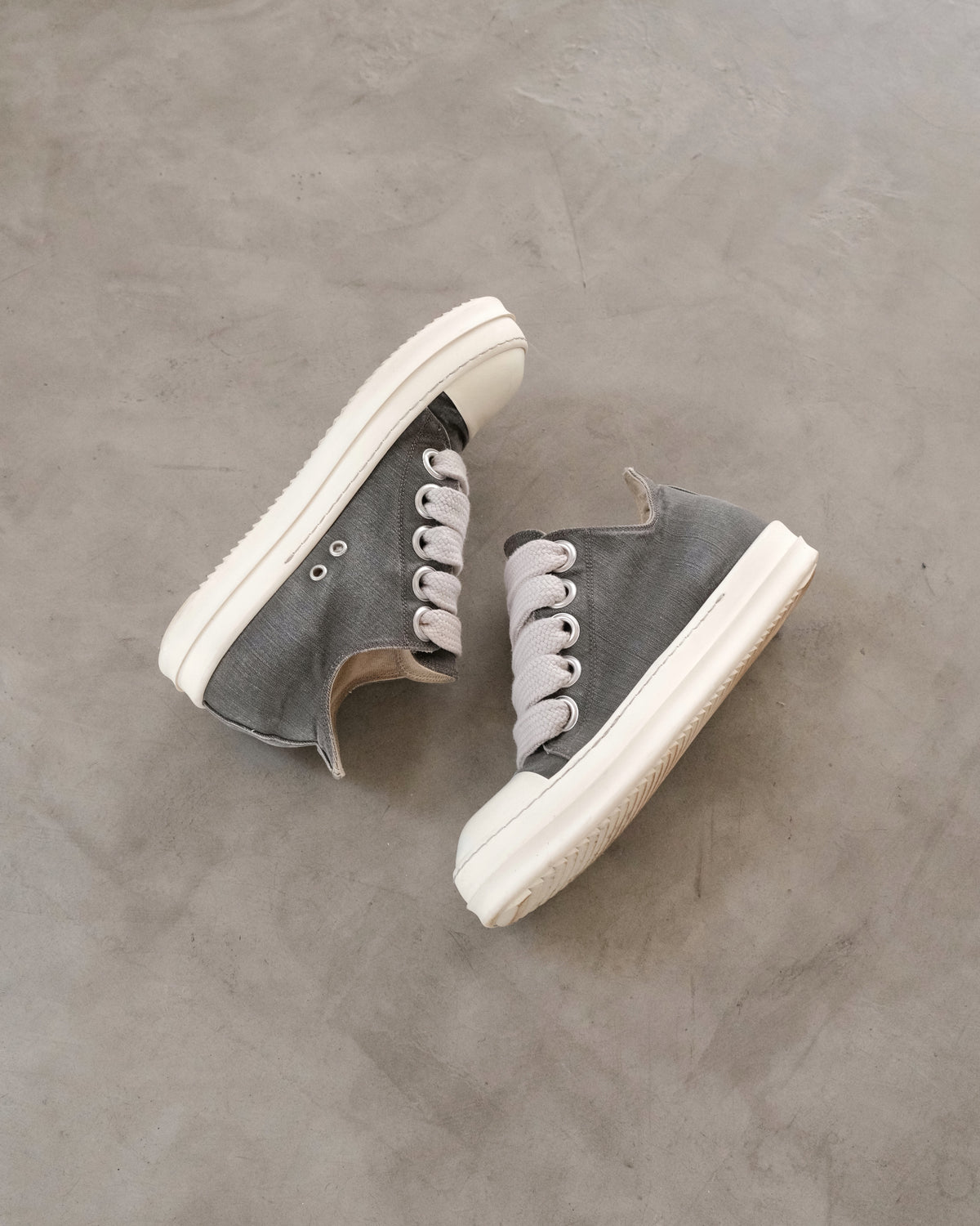 RICK OWENS Drkshdw Ramones Jumbo Lace Low “ Drak Dust”