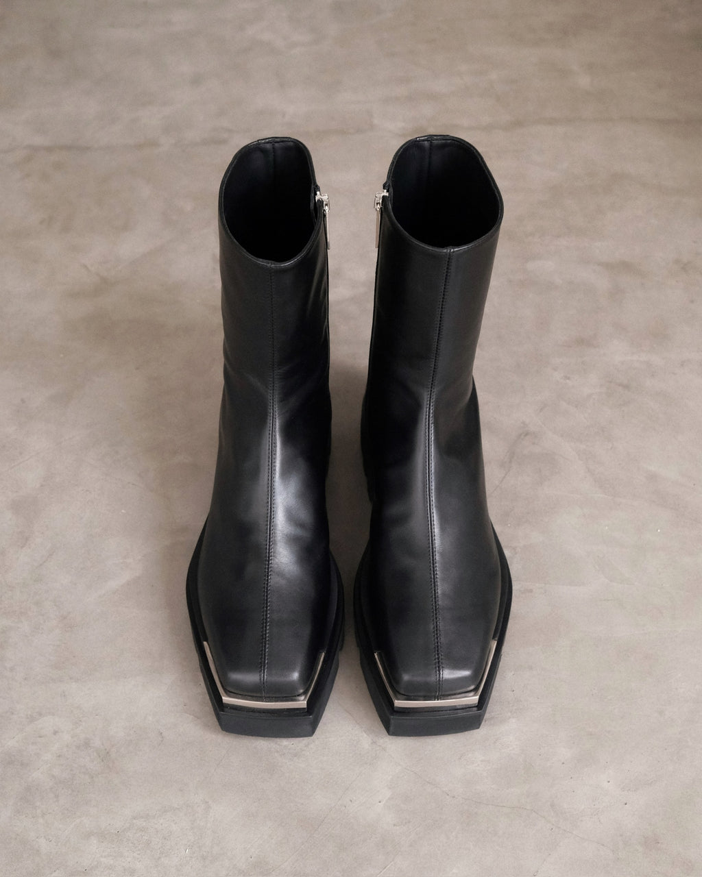PETER Do Square-toe Ankle Boots.