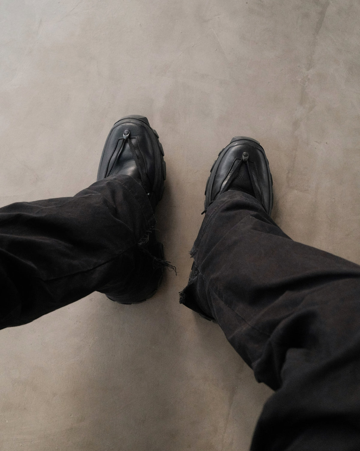 SS17 RICKOWENS Dirt Pentagram Tractor Boots