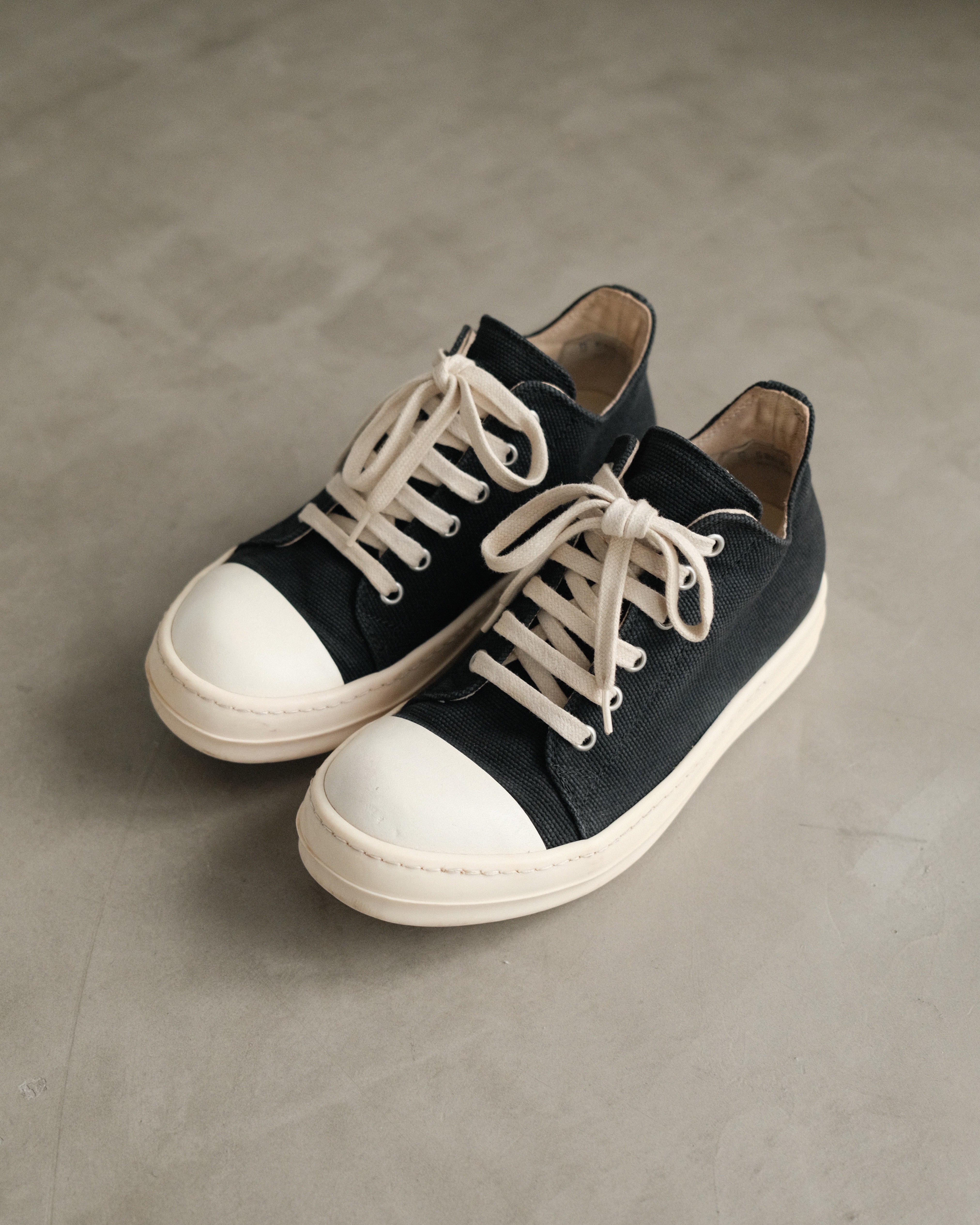 RickOwensラモーンズ／drkshdw 【canvas】 RICK OWENS DRKSHDW CANVAS LOW SNEAKER MILK SIZE 39 EUR | eBay