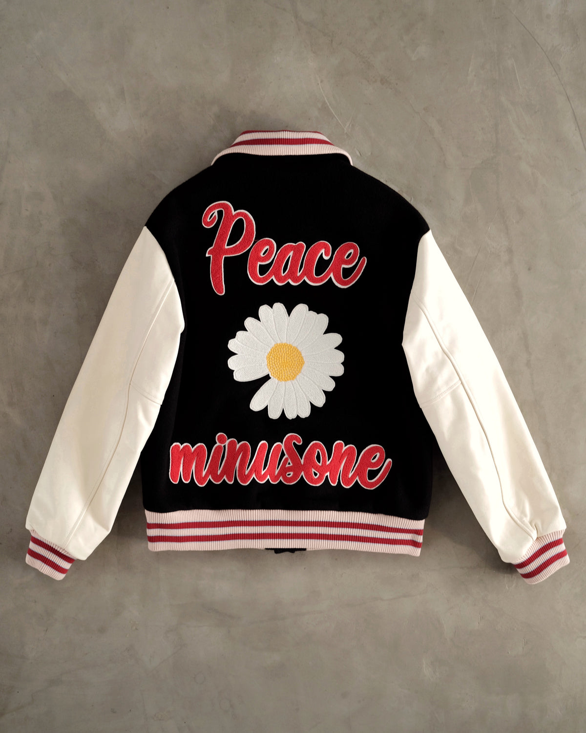 ss22 PEACEMINUSONE
Delivers Collared Varsity
Jackets