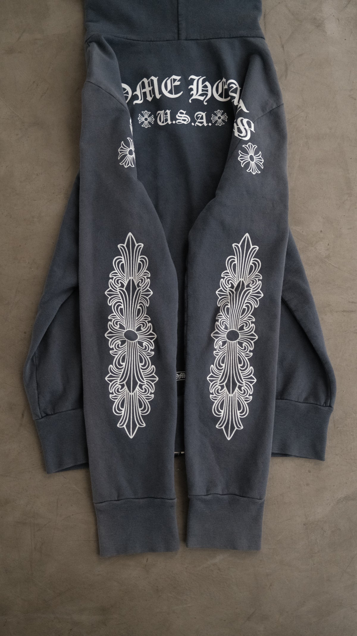 CHROME HEARTS Friends and Family Exclusive Shoulder Floral
Zip-Up Hoodie Grey