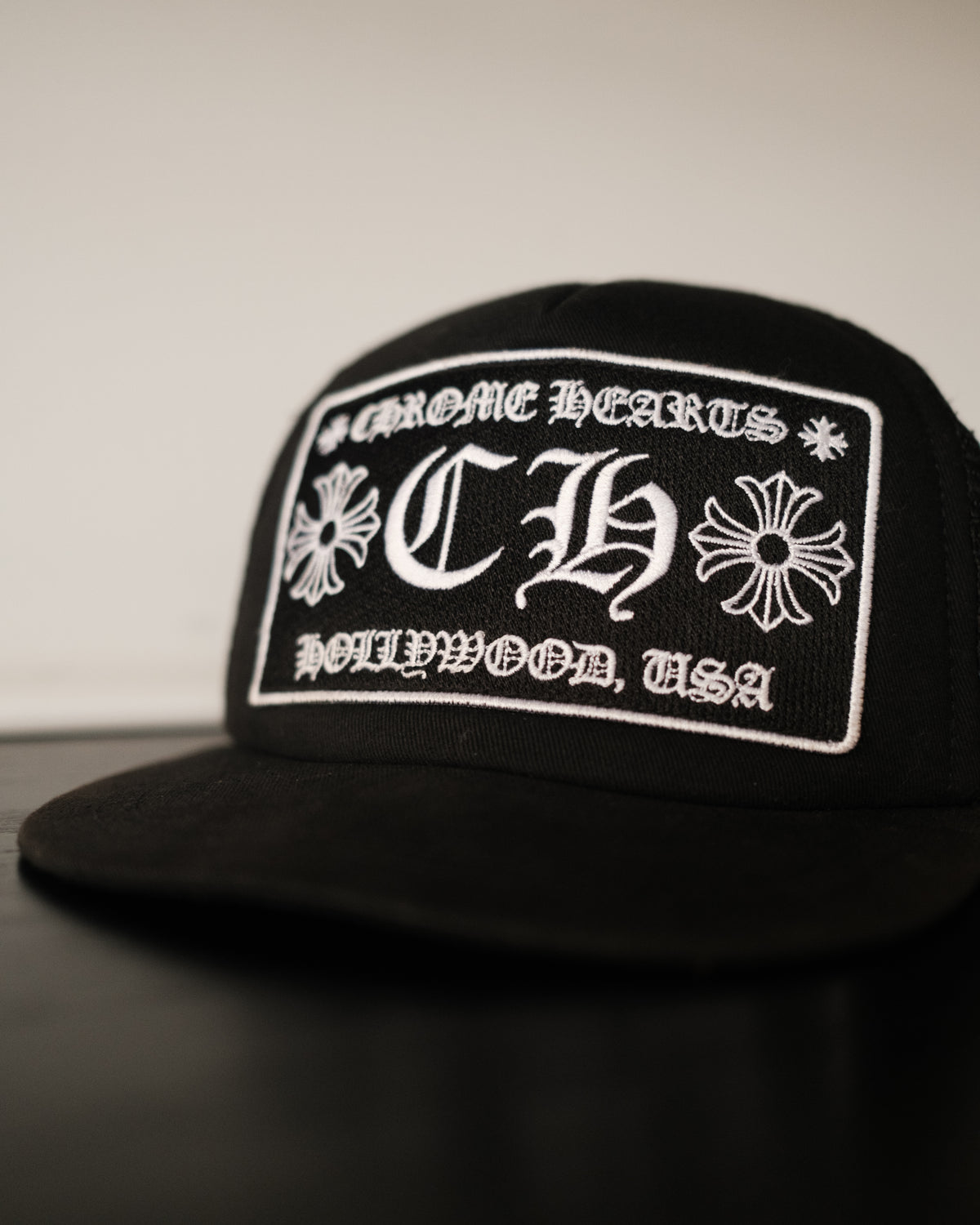 CHROME HEARTS Hollywood Trucker Hat Black/Black