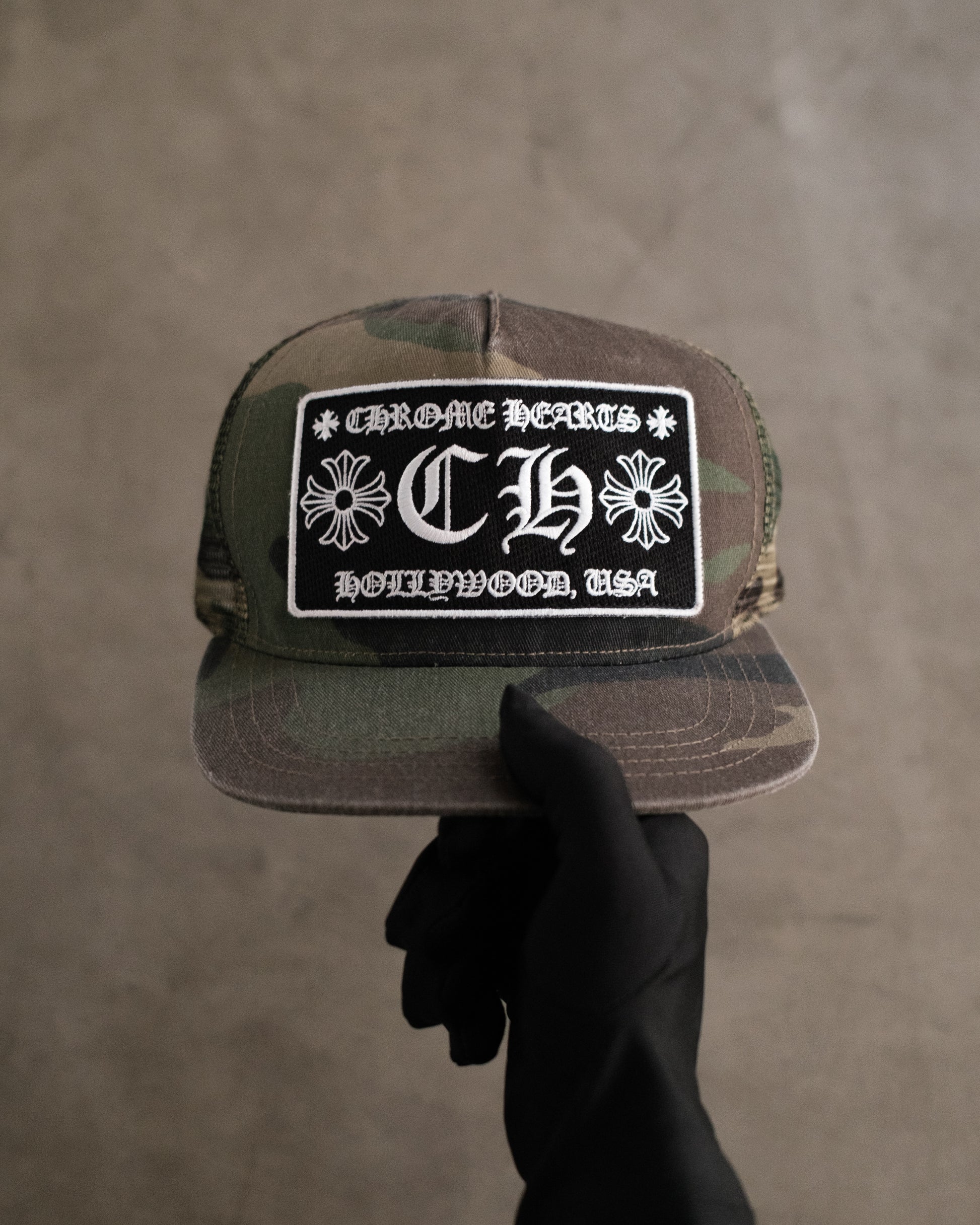 CHROME HEARTS Hollywood Trucker Hat Camo