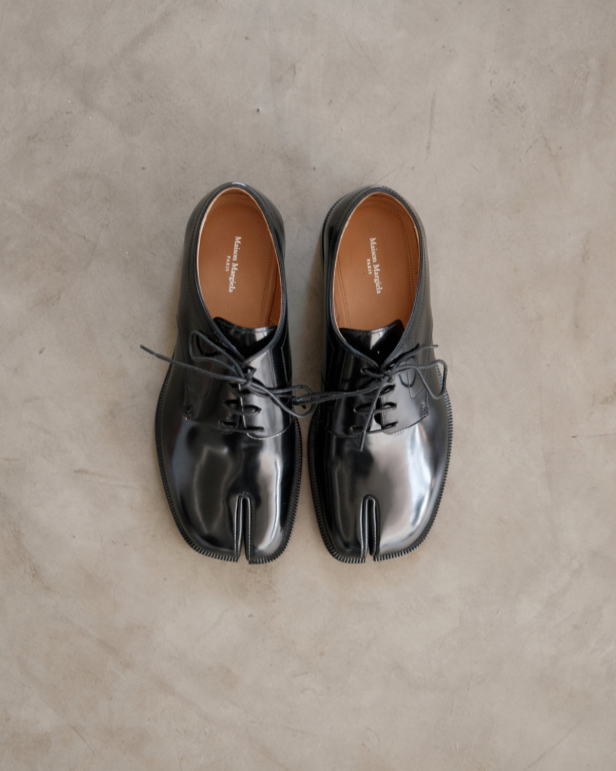 MAISON MERGIELA Tabi Leather Derby Shoes