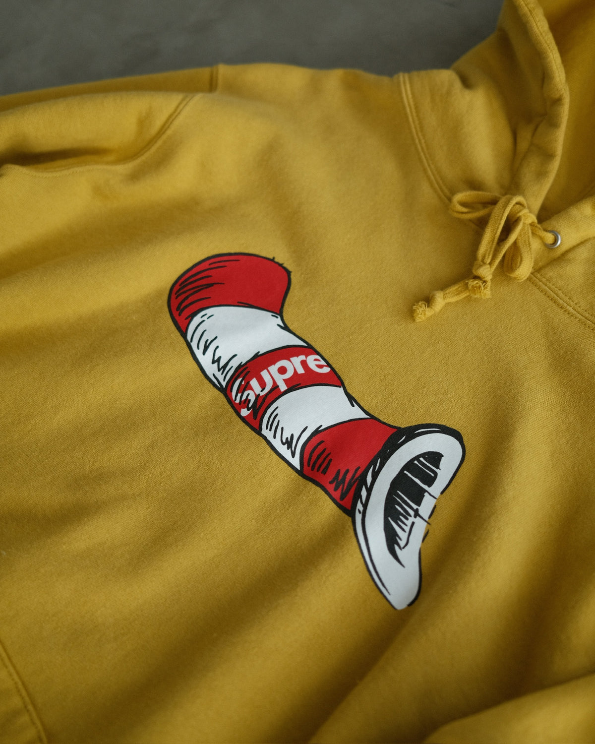 FW18 SUPREME x DR. SEUSS Hoodie