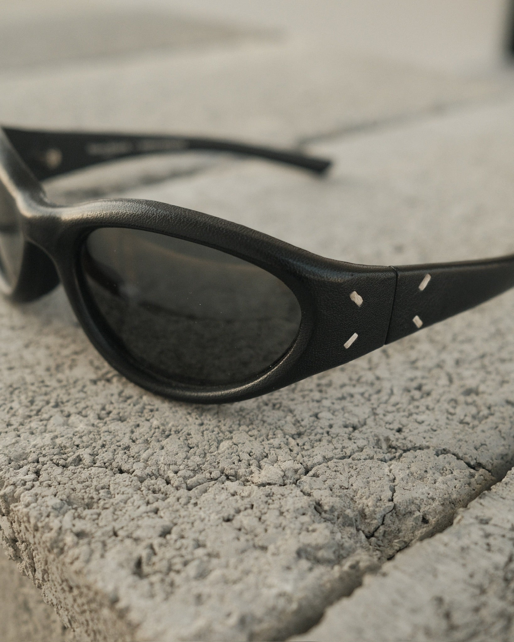 MAISON MARGIELA x GENTAL MONSTER Leather LO1 Sunglasses