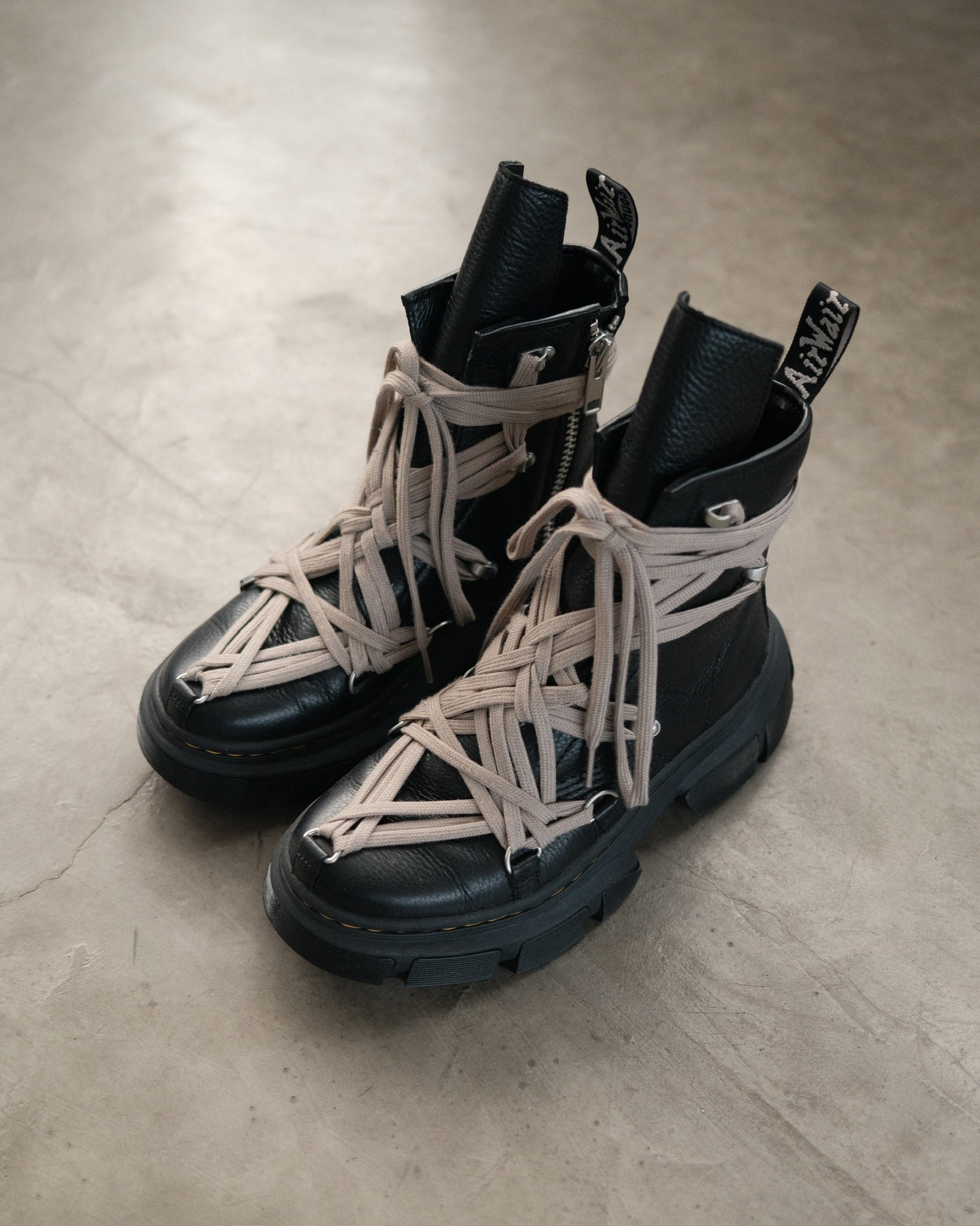 靴 RickOwensDr.Martens1460DMXLMegaLaceBoot Rick Owens × Dr. Martens 1460 DMXL Mega Lace Boot Black