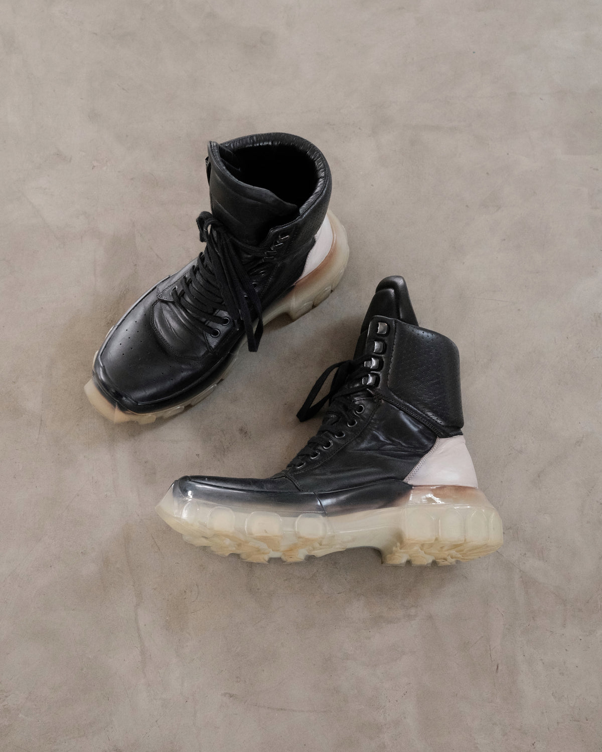 FW18 RICKOWENS Bozo Tractor Leather Boots