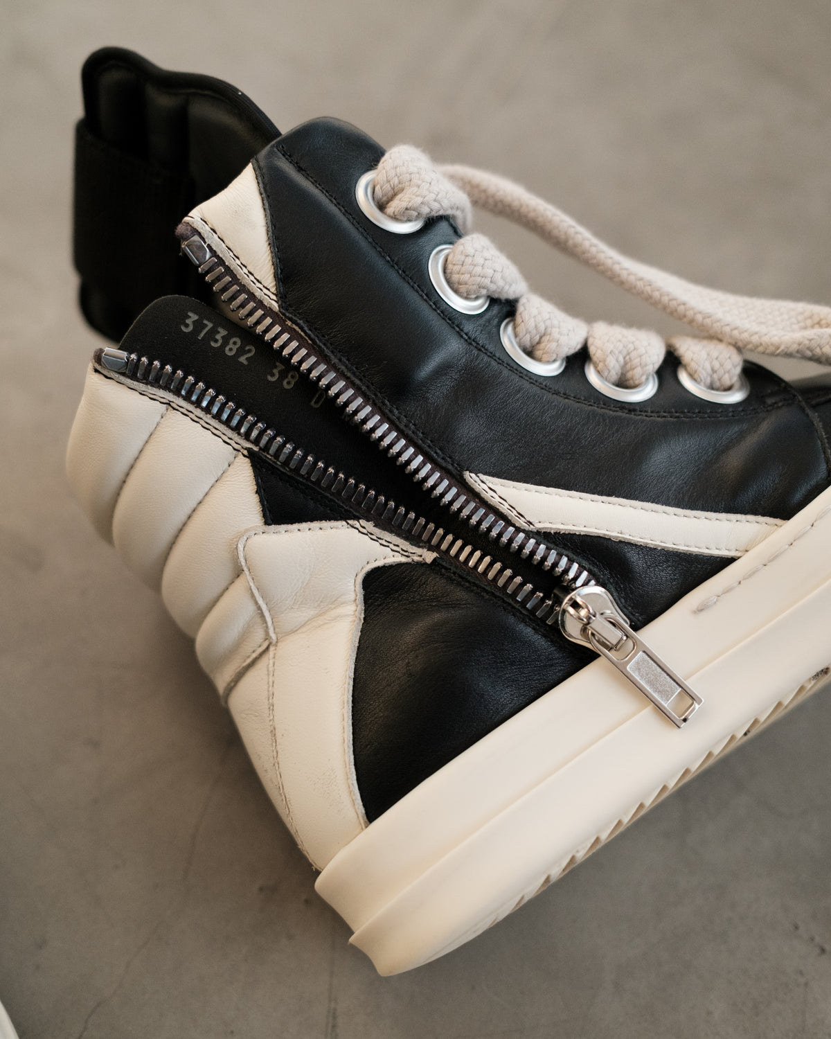 RICK OWENS SS22 Geobasket Jumbo Laces