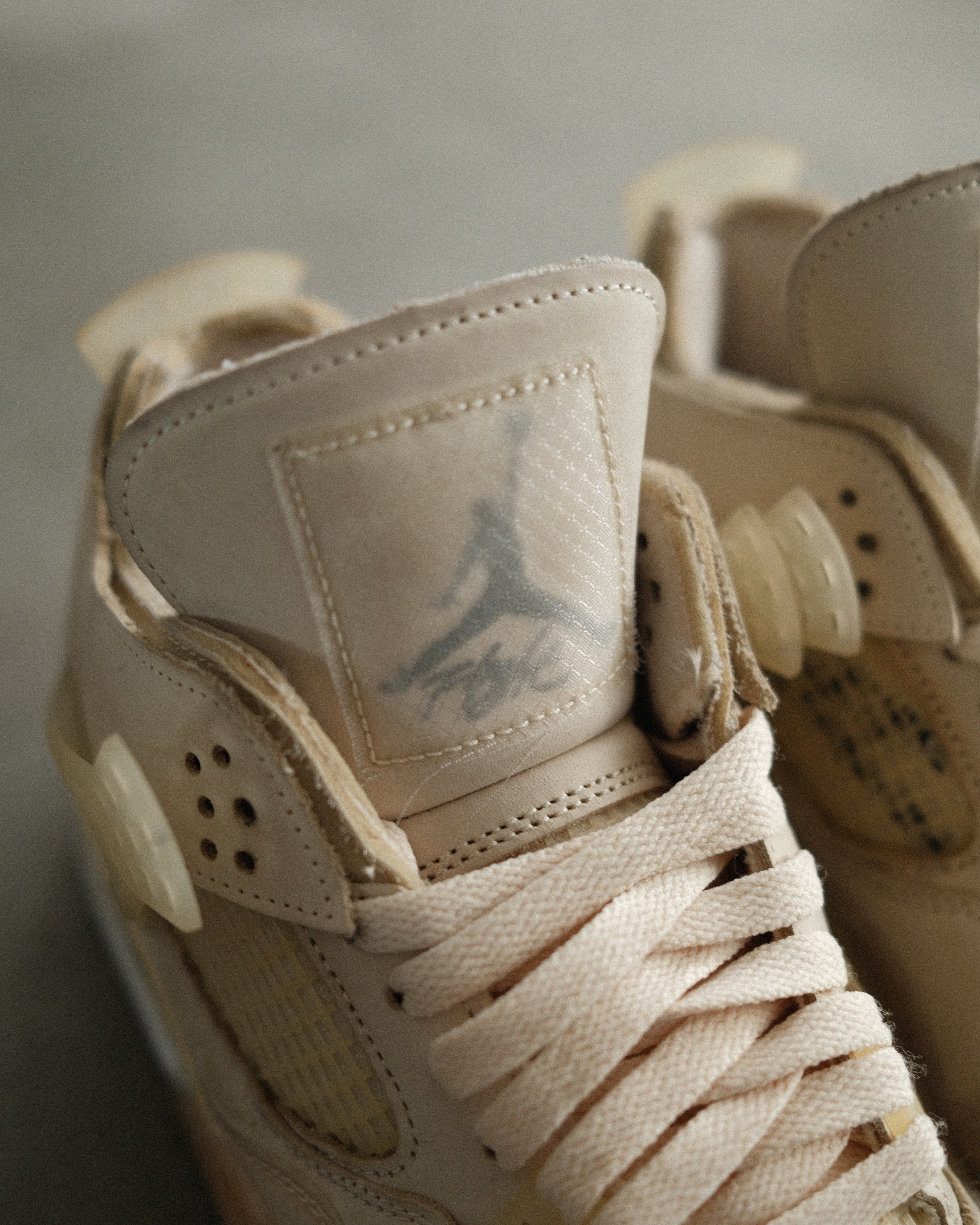 Off-White × Nike WMNS Air Jordan 4 SP Sail CV9388-100
