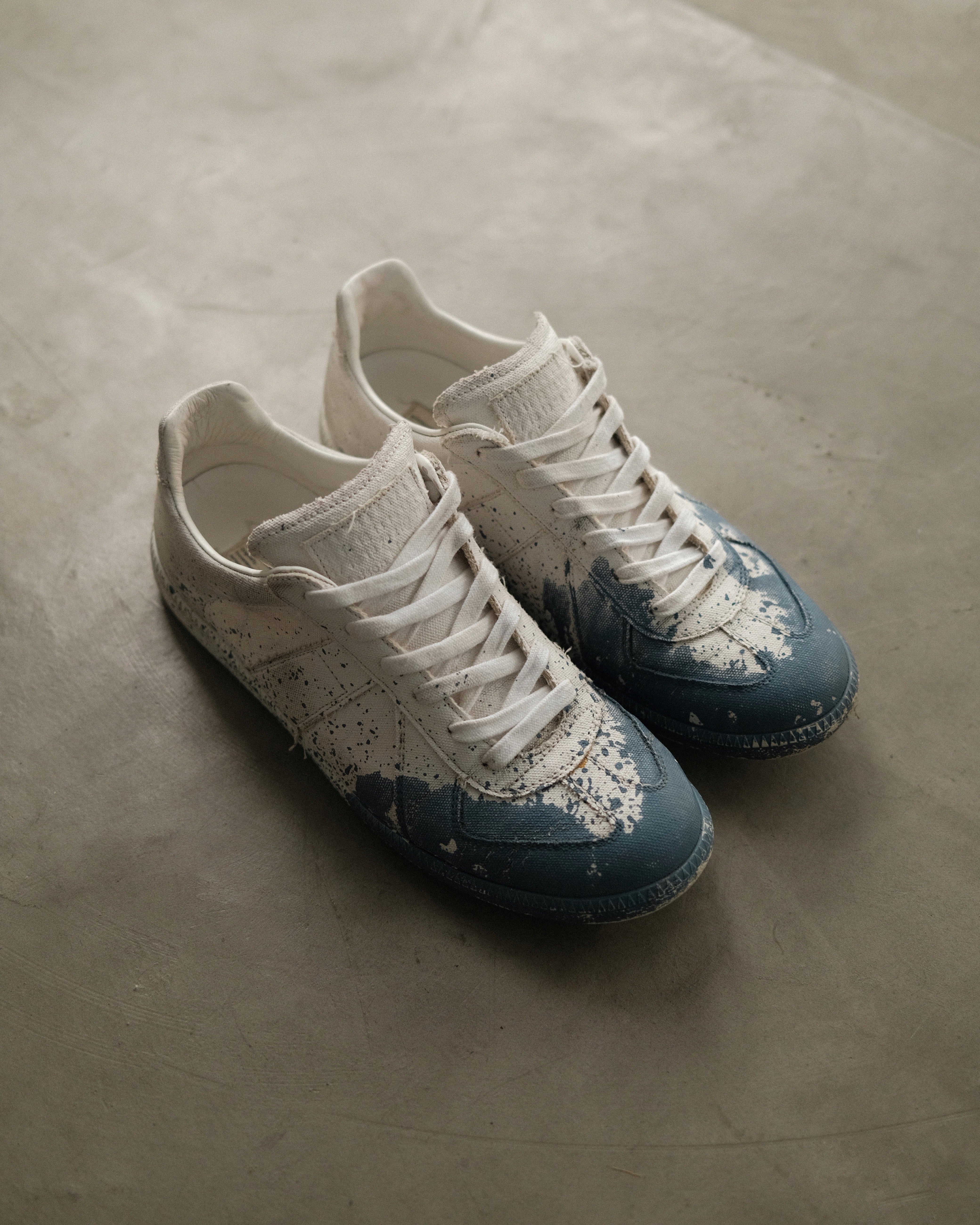 MAISON MARGIELA MM22 Painting Effect Low-Top Sneaker – Around The