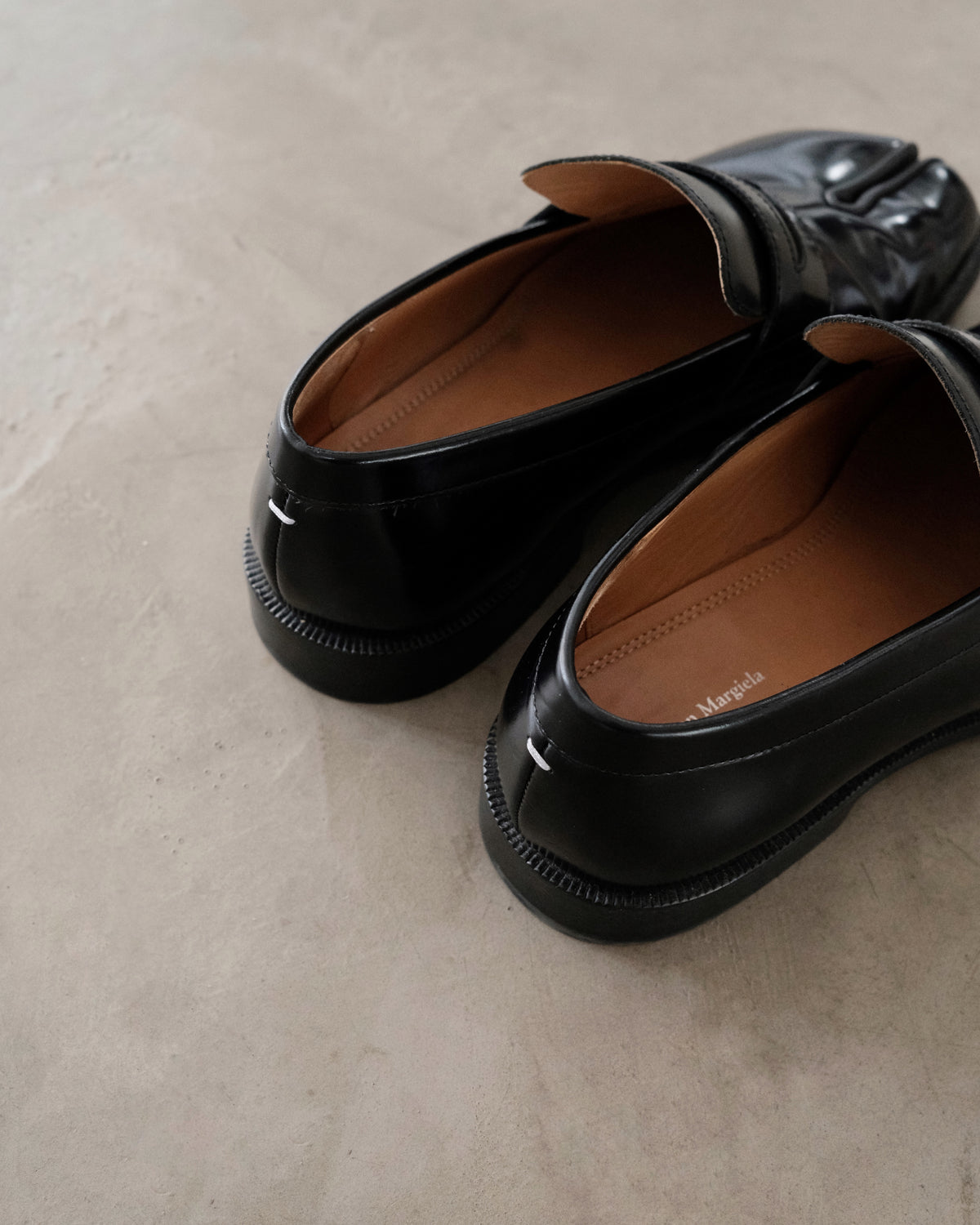 MAISON MARGIELA Tabi Leather Loafer