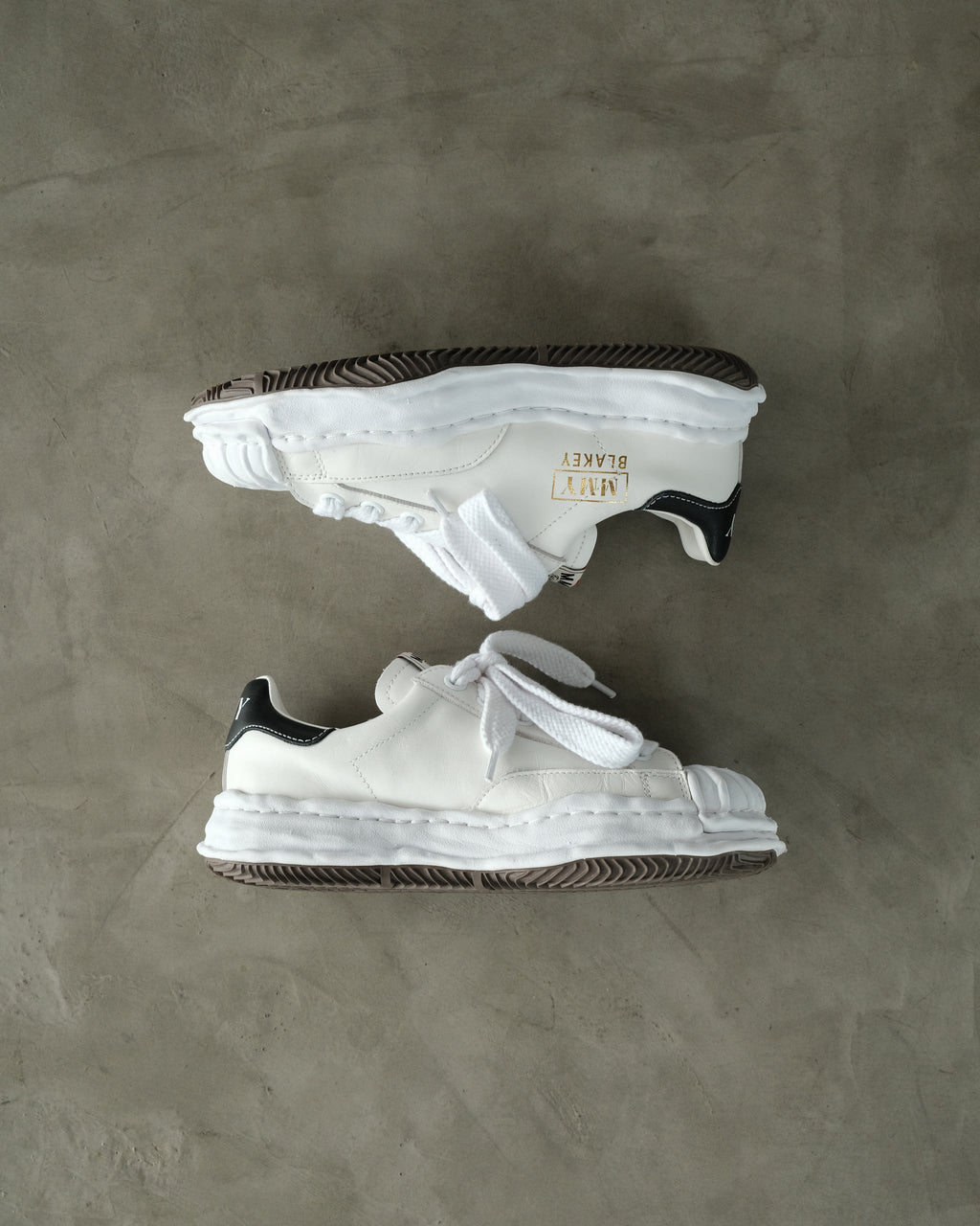 MAISON MIHARA YASUHIRO Blakey Low Top Sneaker