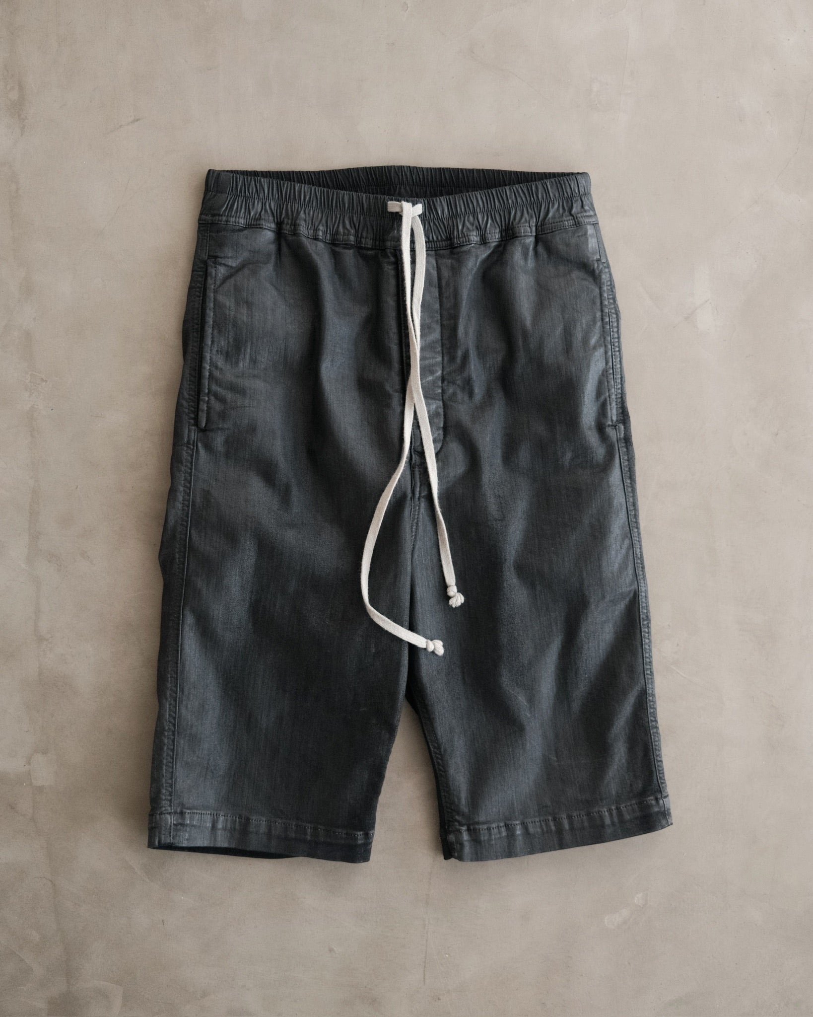 RICKOWENS Drkshdw Black Waxed Pod Shorts