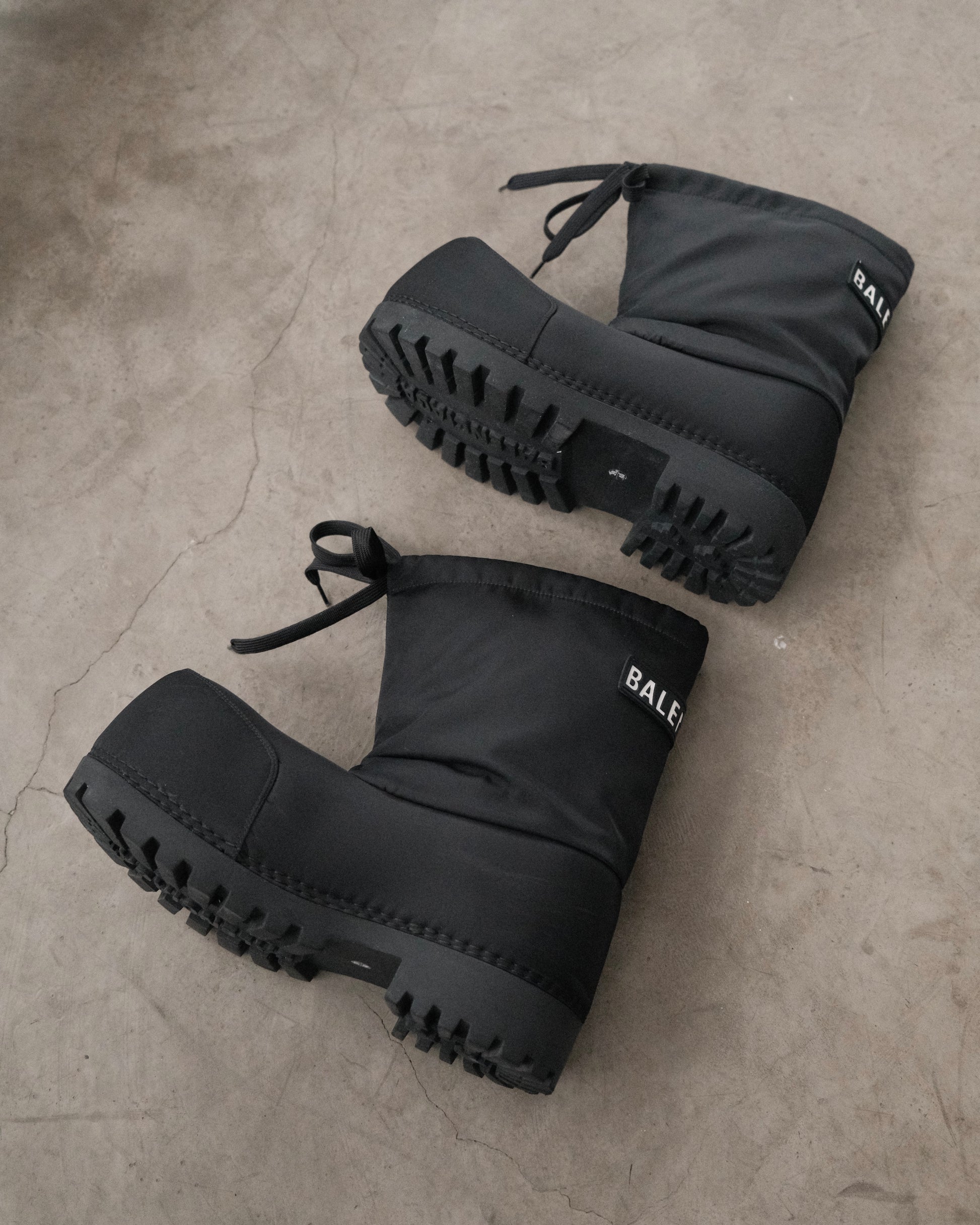 BALENCIAGA Alasca Low Snow Boots