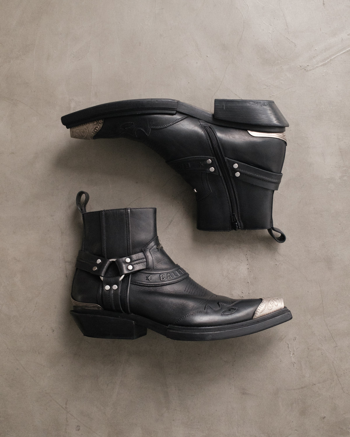 BALENCIAGA SS19 Santiag Western Leather Boots