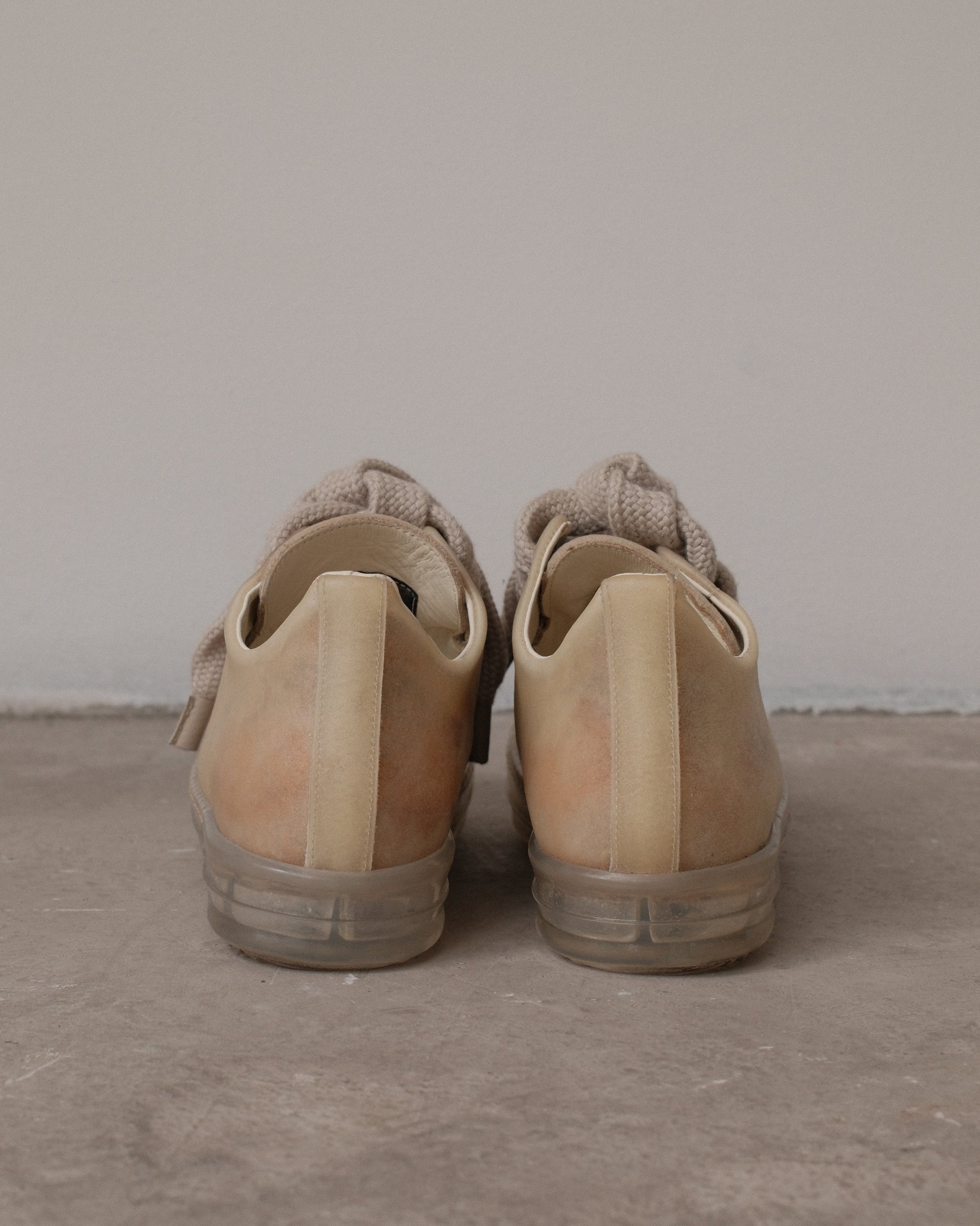 RICK OWENS SS23 LOW SNEAKERS – Natural/Clear