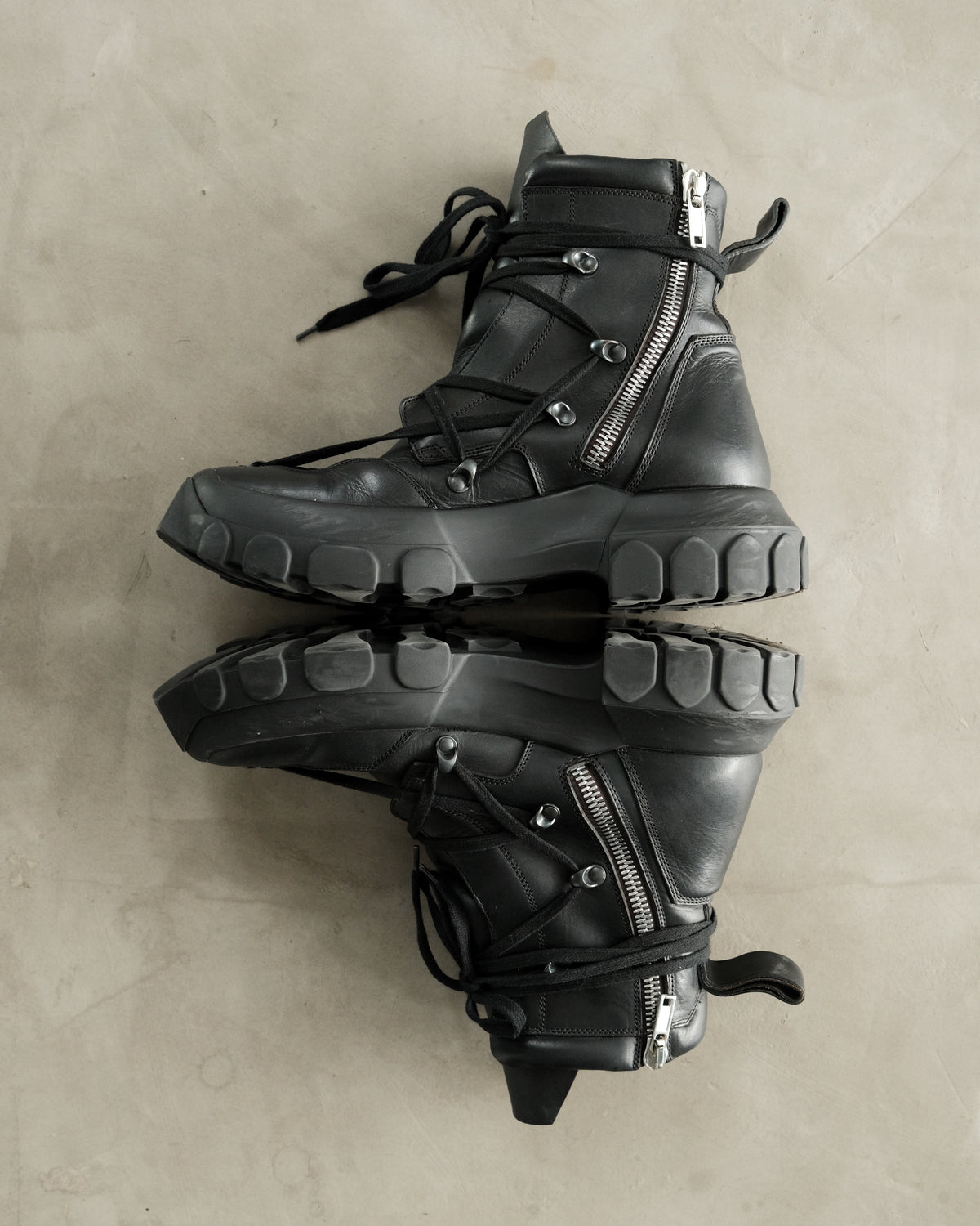 RICK OWENS SS18 Dirt Pentagram Tractor Boots