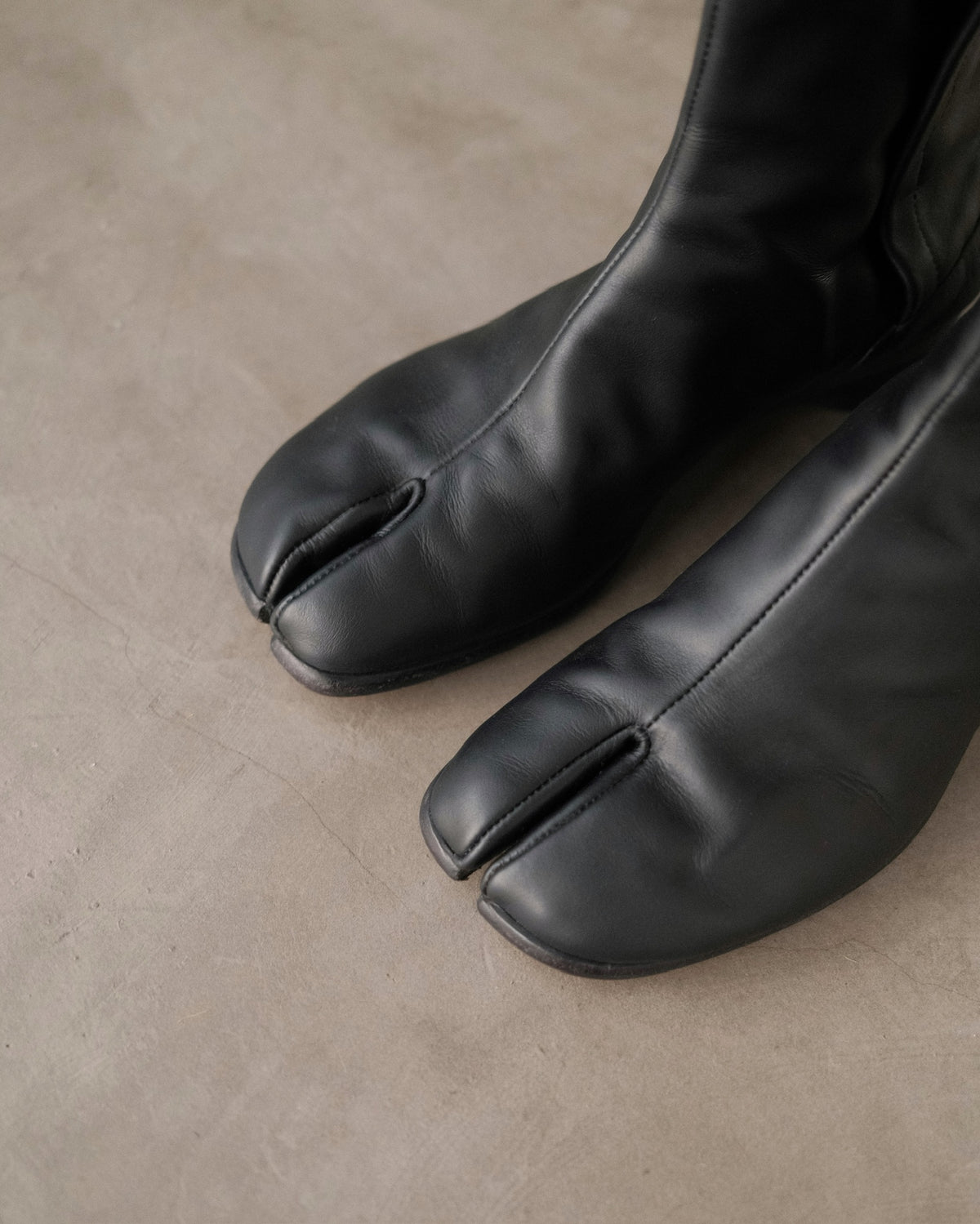 MAISON MARGIELA Leather Tabi Boots