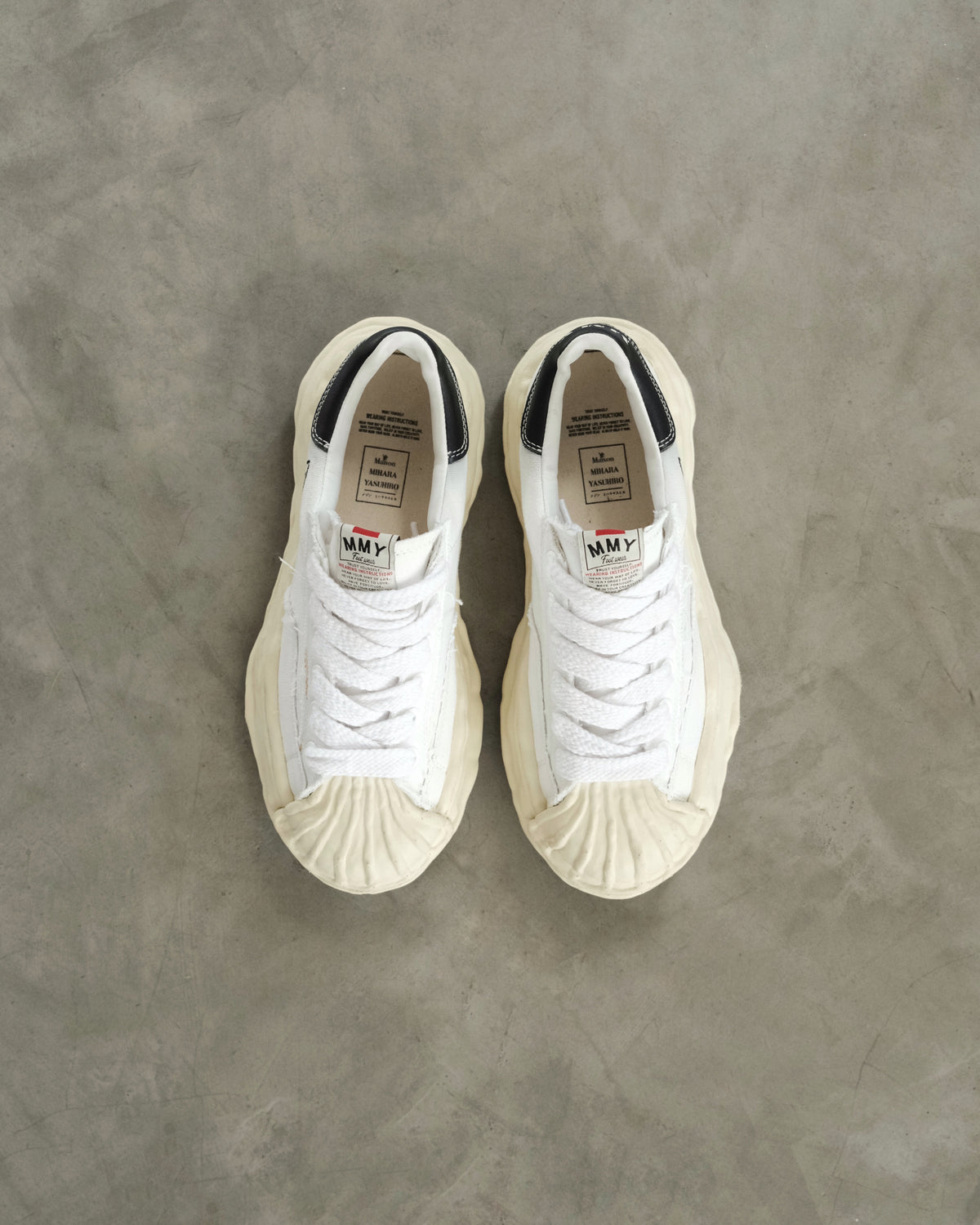 MAISON MIHARA Yasuhiro Blakey Lace-Up Sneakers