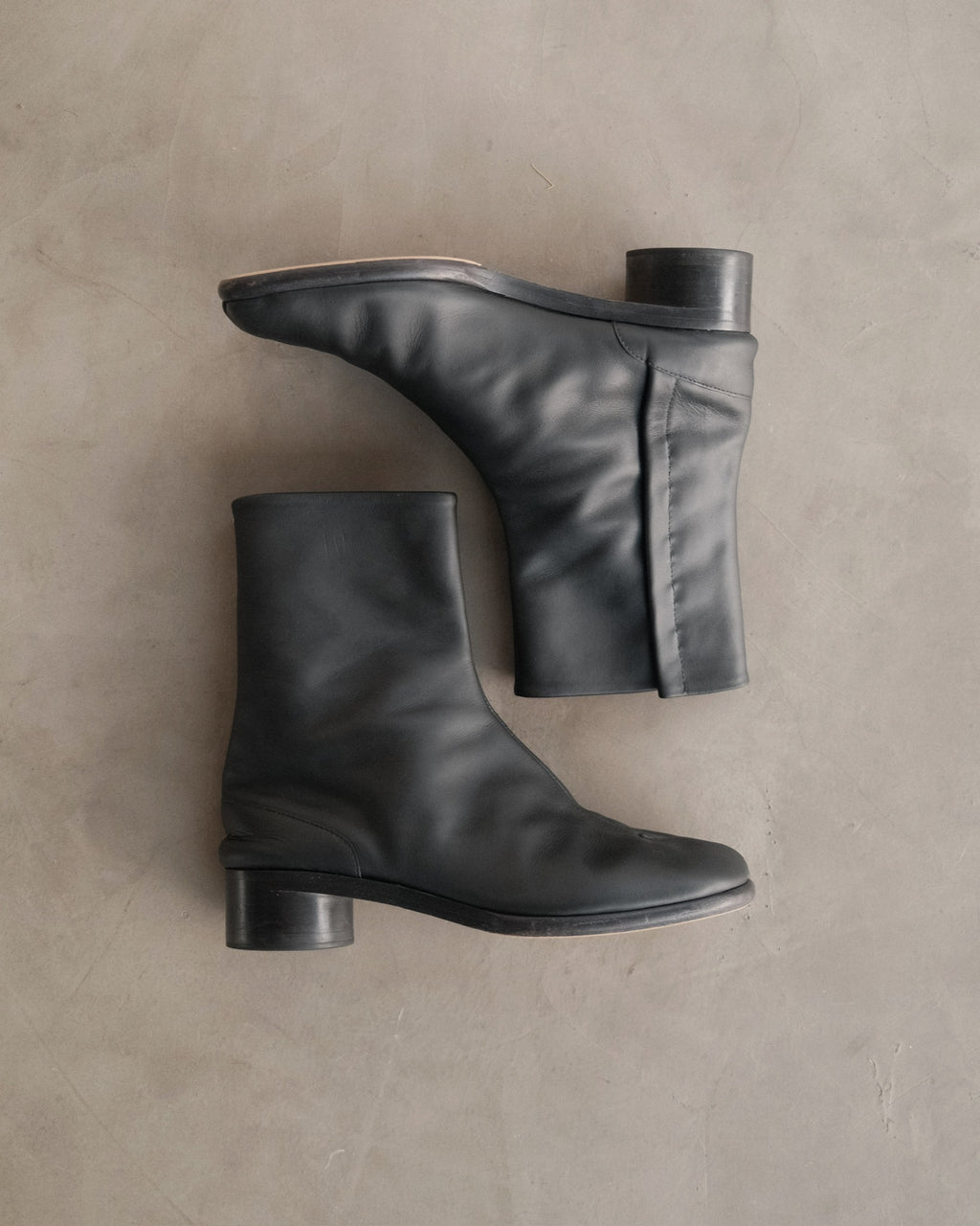 MAISON MARGIELA Leather Tabi Boots