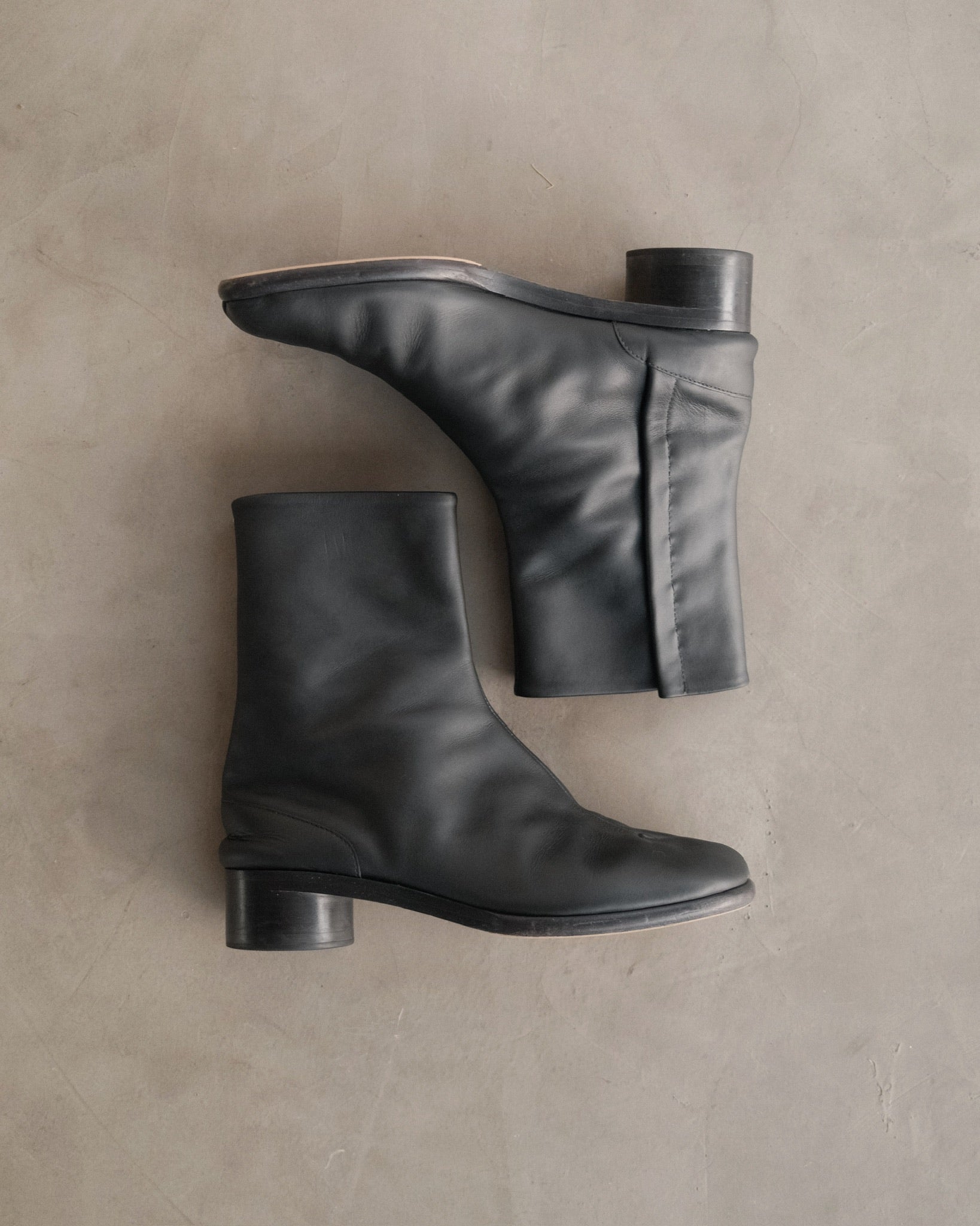 MAISON MARGIELA Leather Tabi Boots