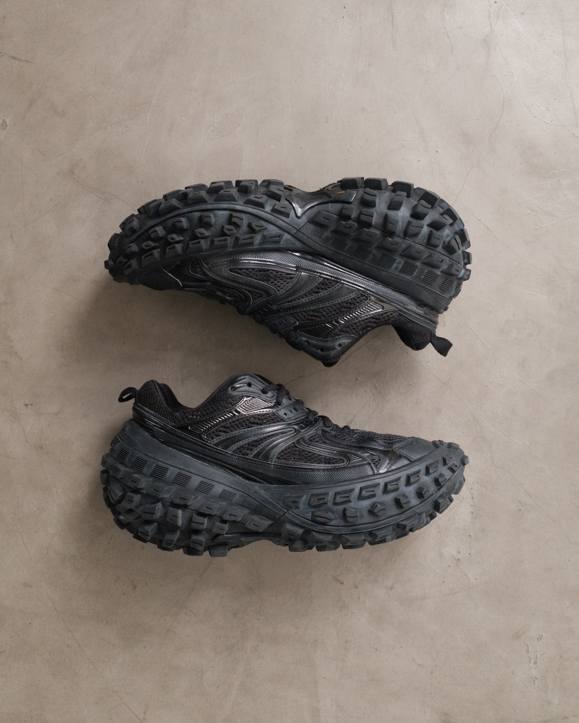 BALENCIAGA Defender Trainers Black Sneaker
