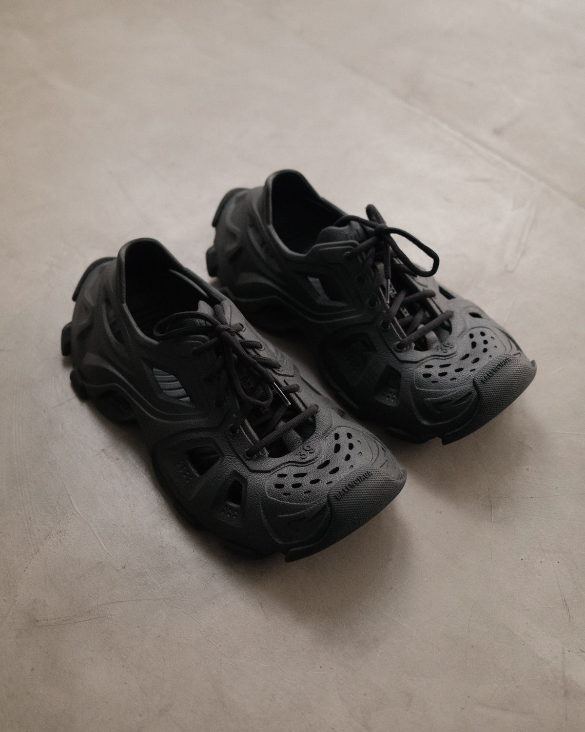 BALENCIAGA HD Lace - Up Sneaker