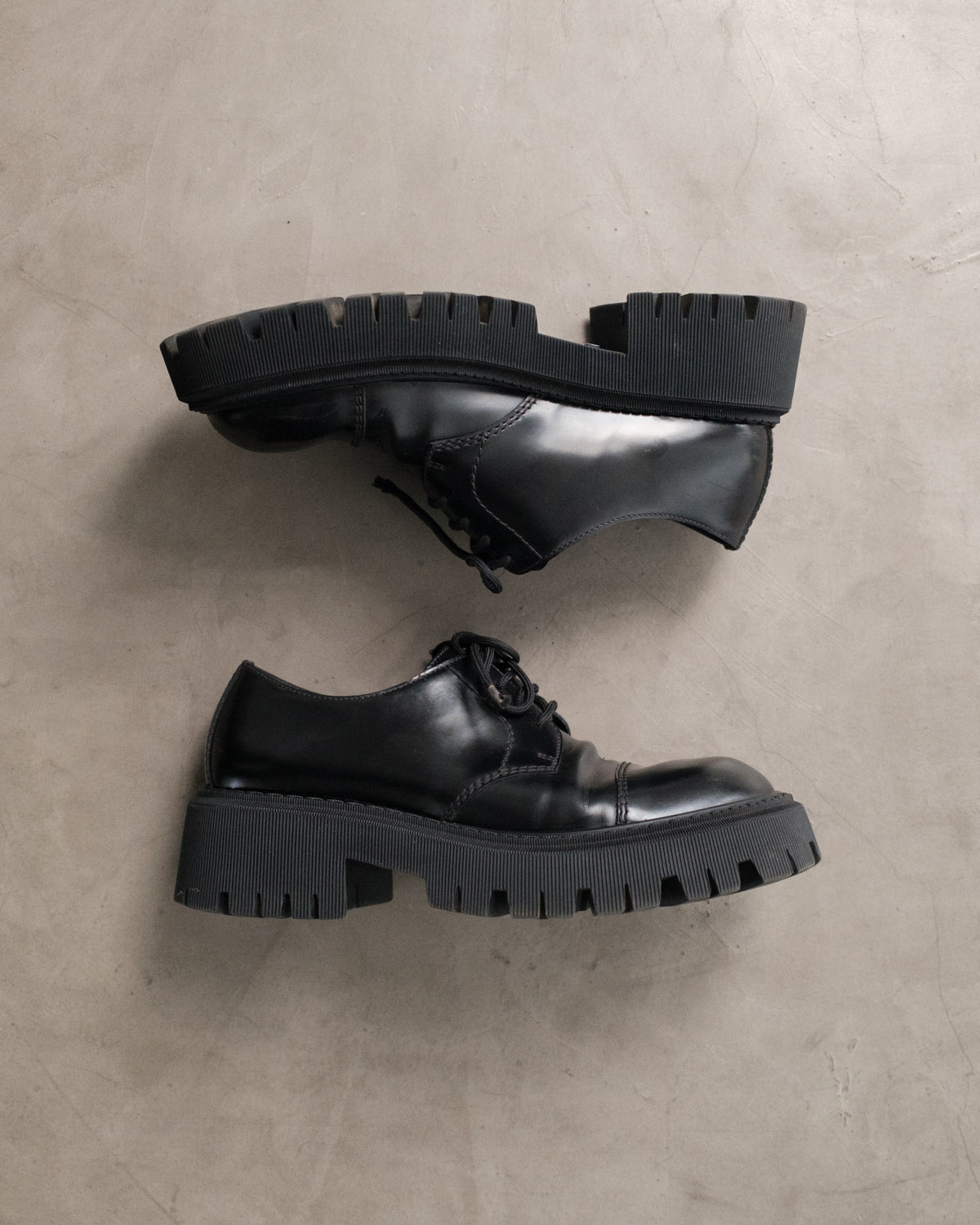 BALENCIAGA Leather Tractor Derby Shoes
