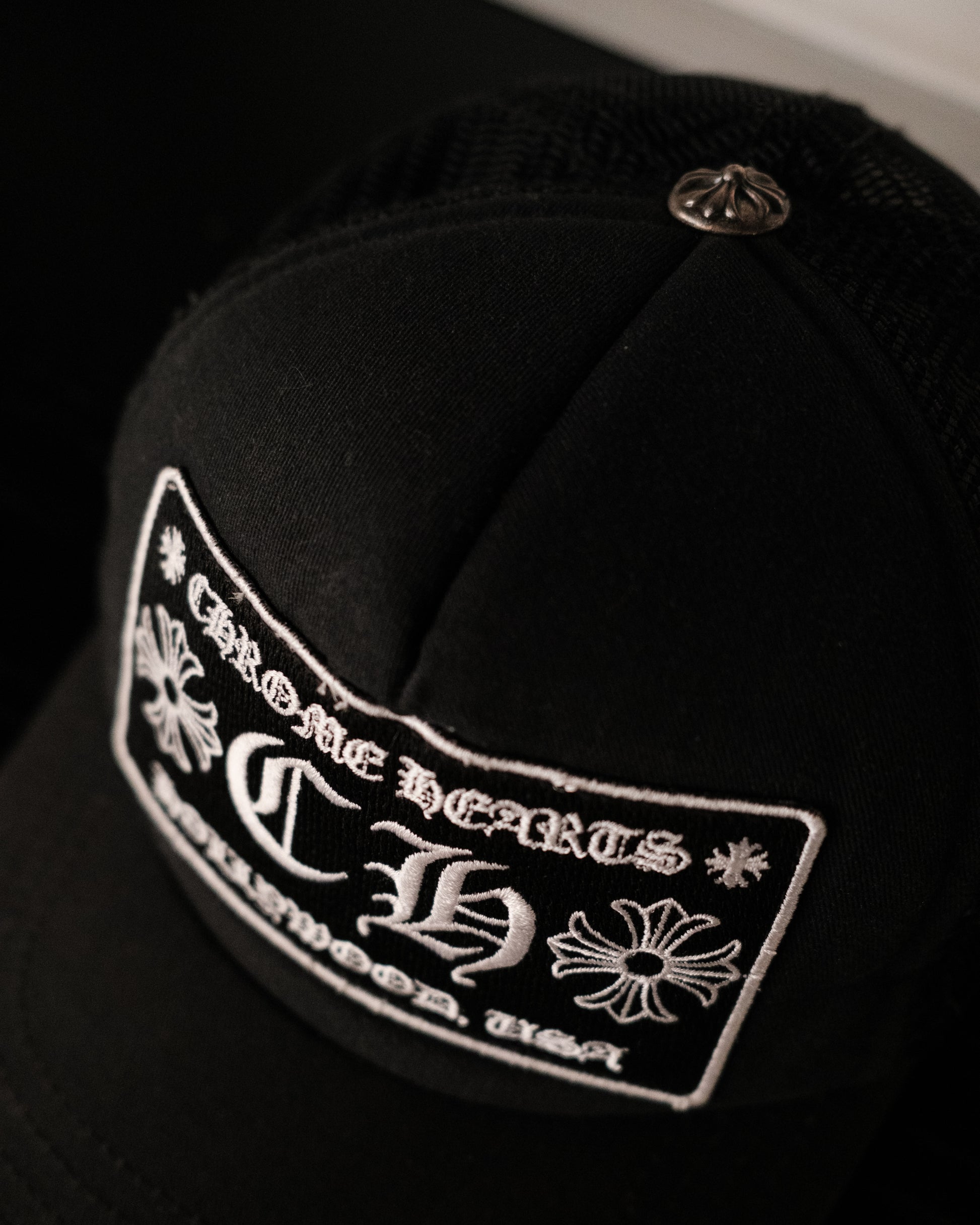 CHROME HEARTS HollyWood Trucker Hat Black/Black