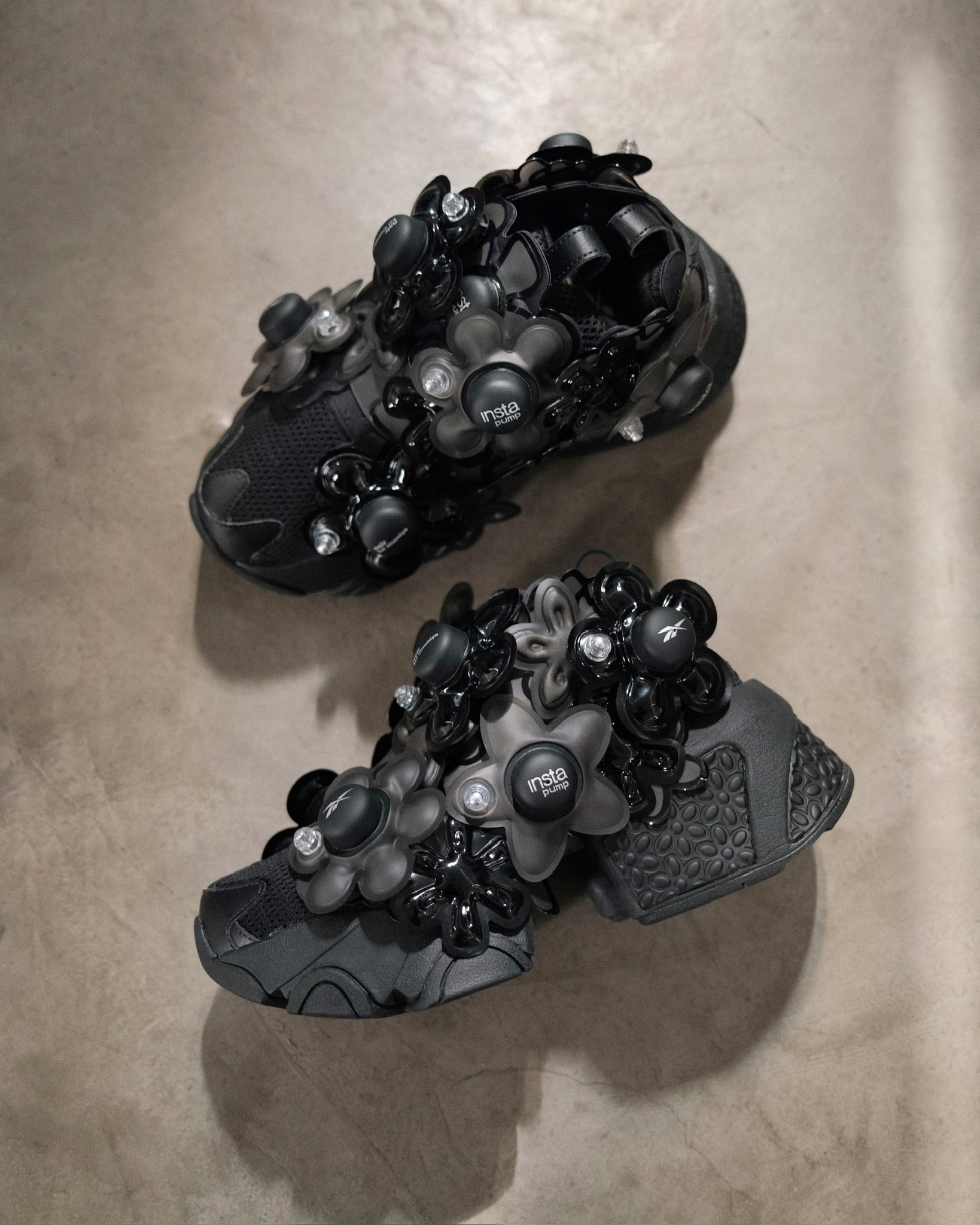 FW24 Noirkeininomiya x Reebook
Instapump Fury Black Sneaker