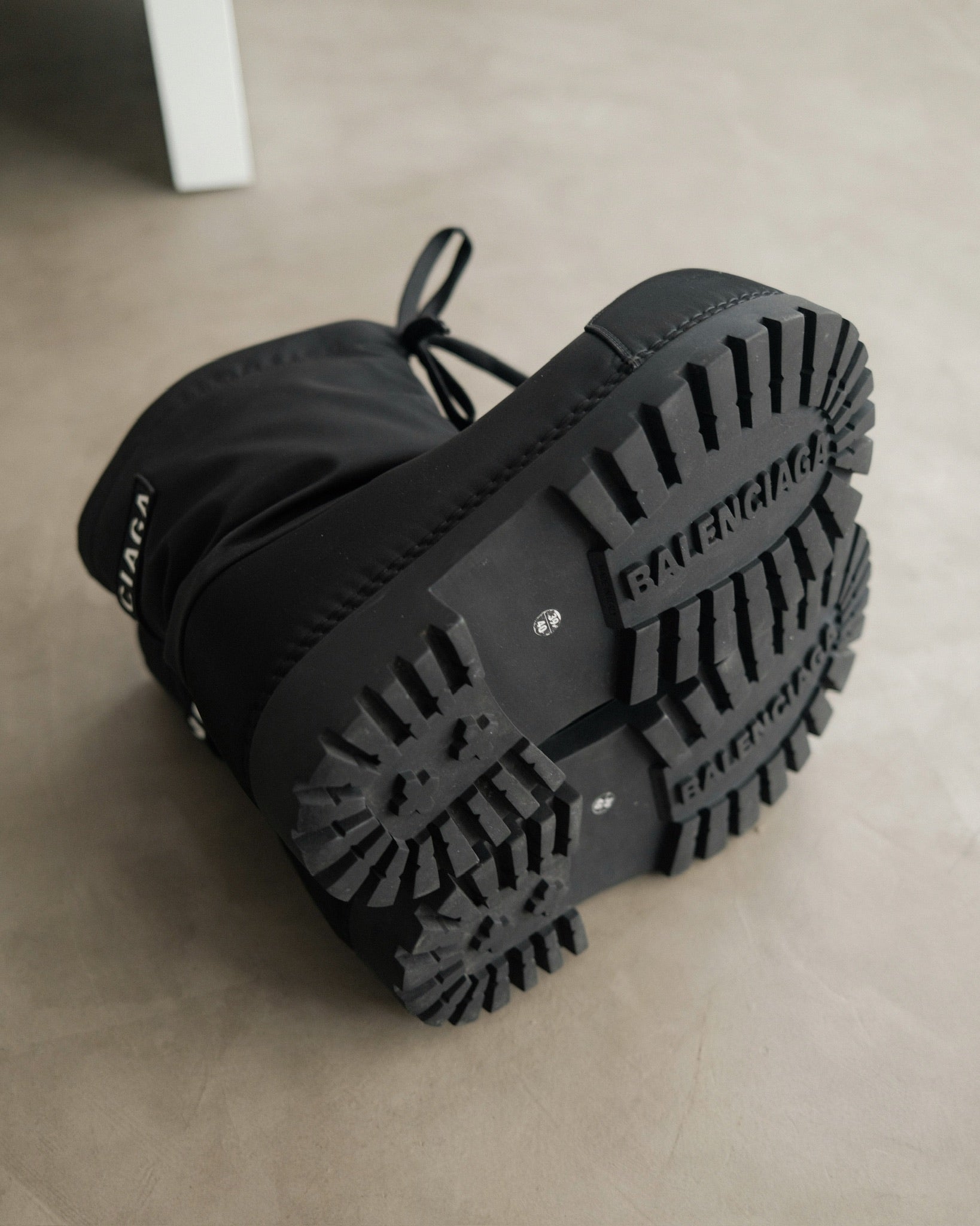 BALENCIAGA Alasca Low Snow Boots