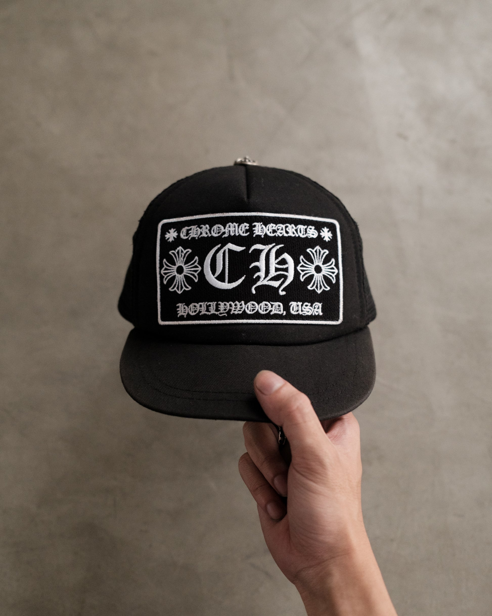 CHROME HEARTS Hollywood Trucker Hat Black/Black