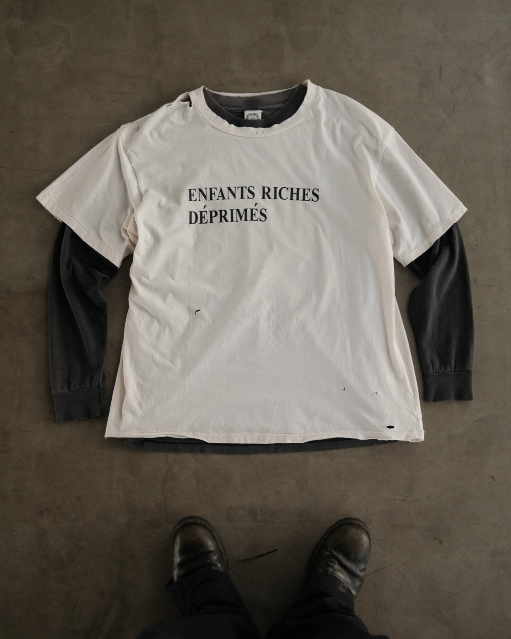 ENFANTS RICHES DÉPRIMÉS 
Distressed Logo-Print Cotton-Jersey T-Shirt