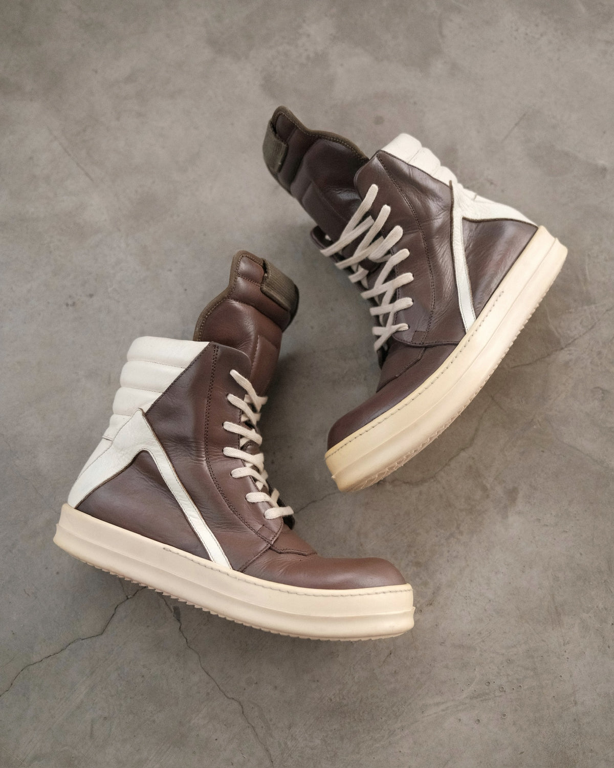 RICKOWENS SS16 Geobasket In Milk & Dark Dust Leather