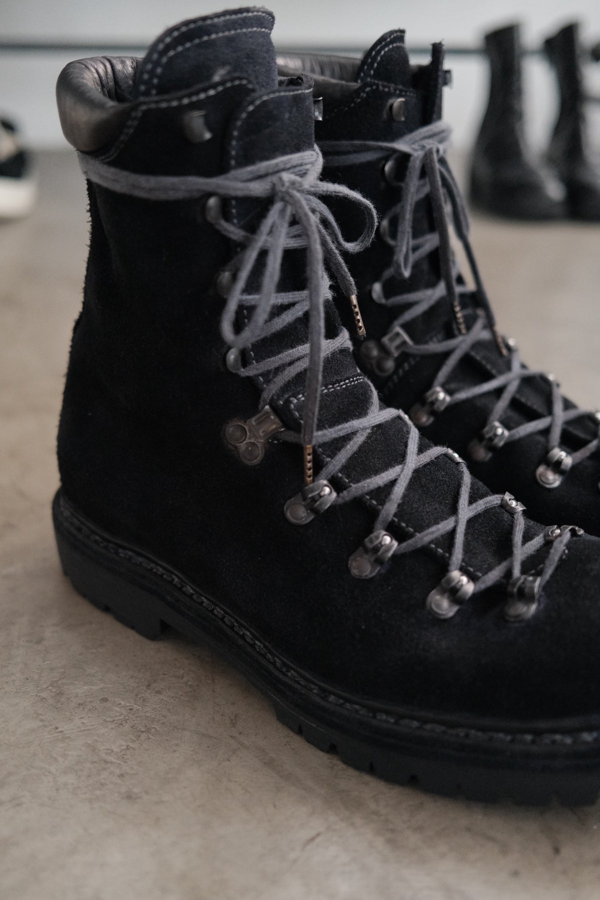 GUIDI 20 Hiking Boots Reverse Black Leather Vibram Lug Sole