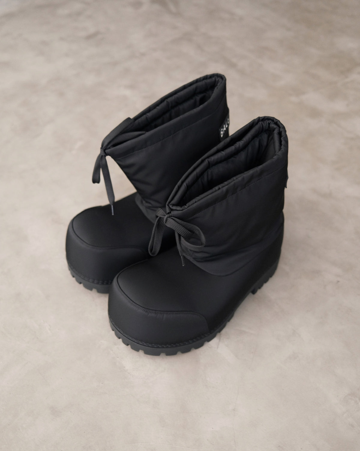 BALENCIAGA Alasca Low Snow Boots