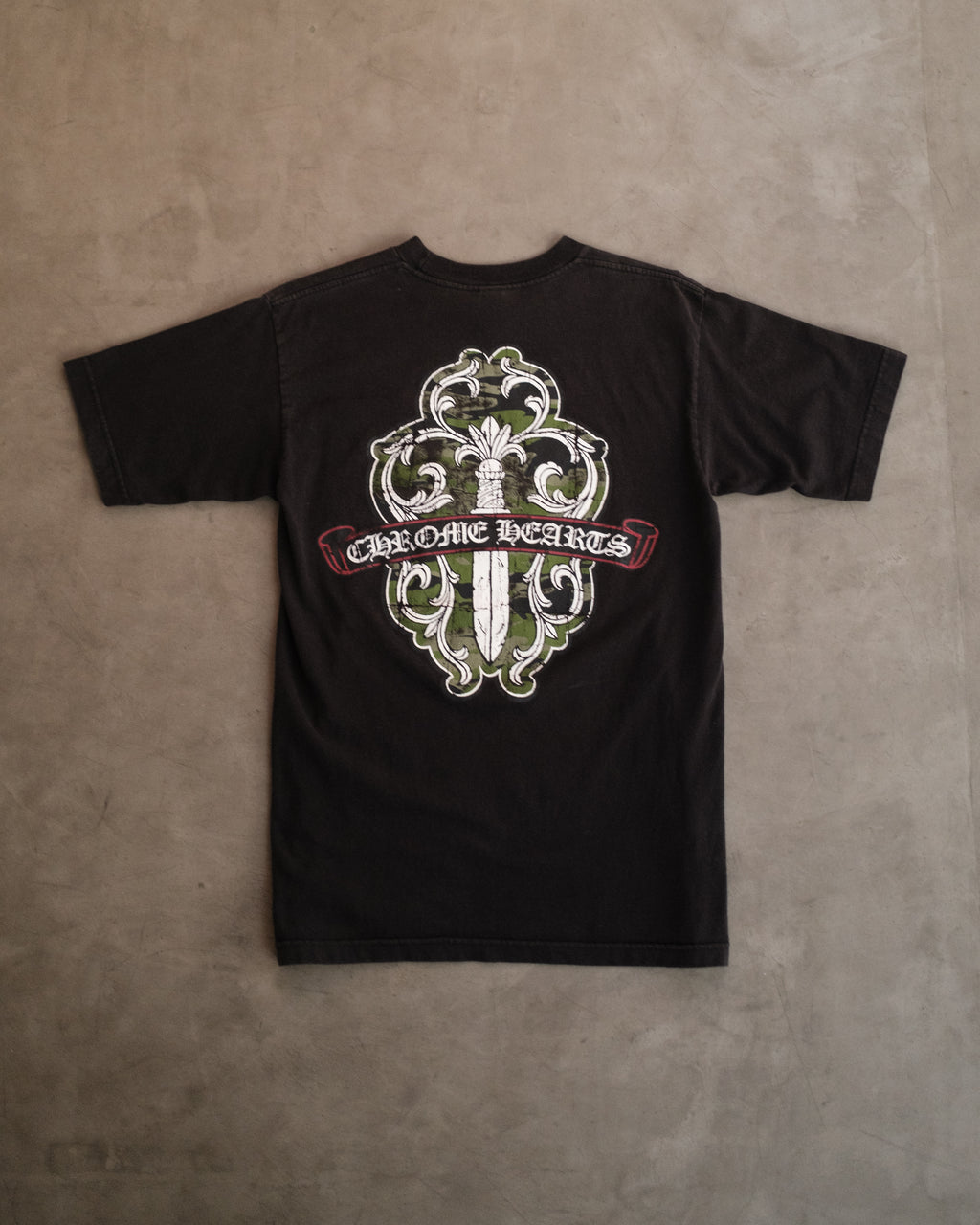 Vintage CHROME HEARTS Dagger Floral Scroll Logo Pocket Tee