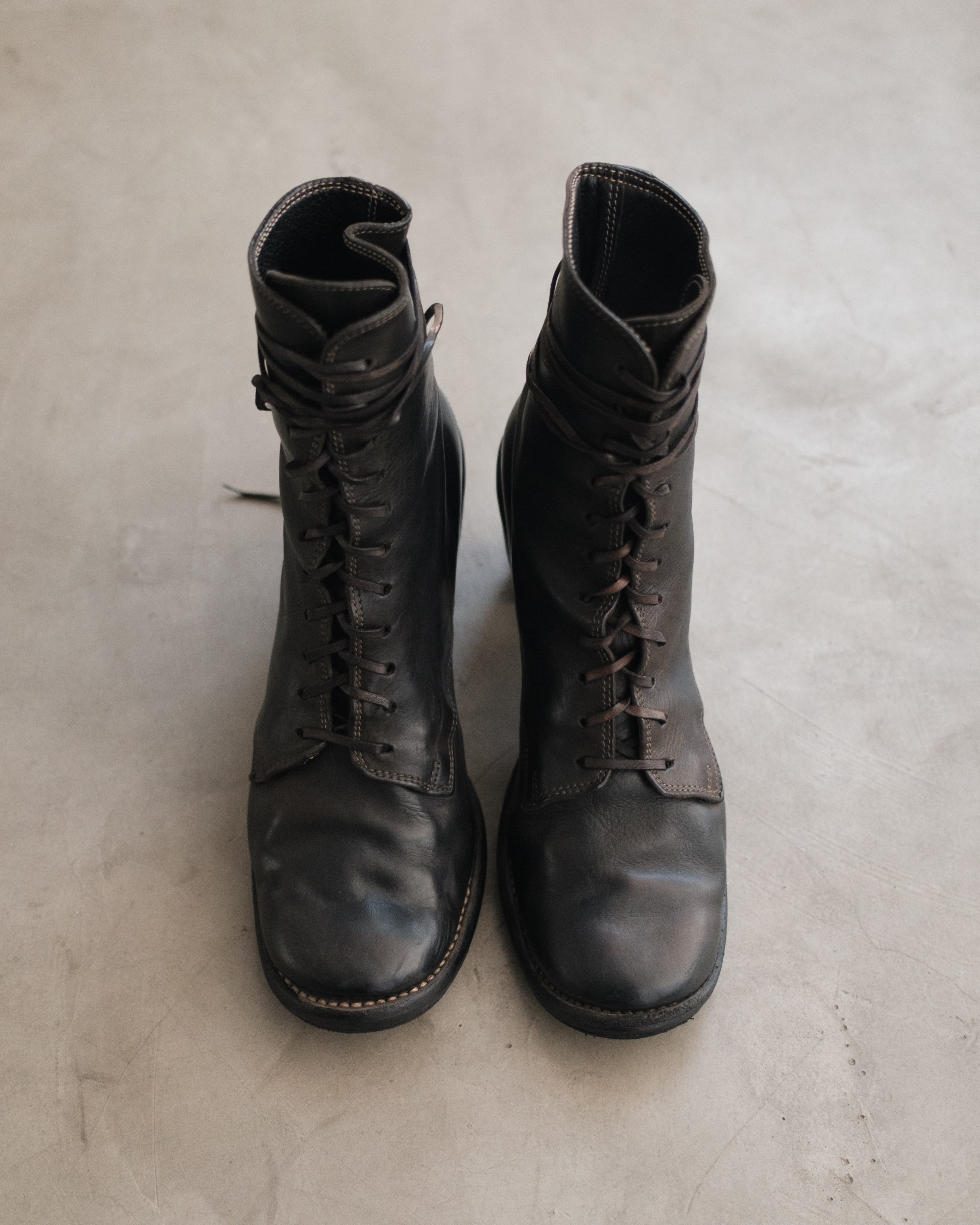 Guidi – Around The Shoes