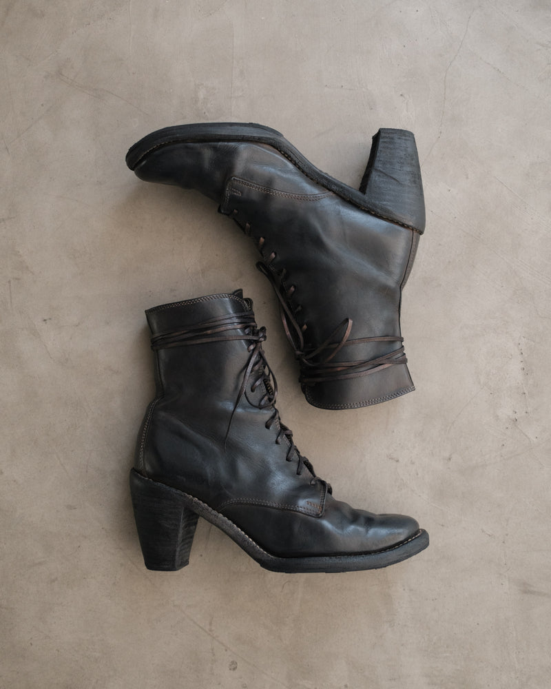 GUIDI Tapered-Heel Lace-Up Ankle Boots