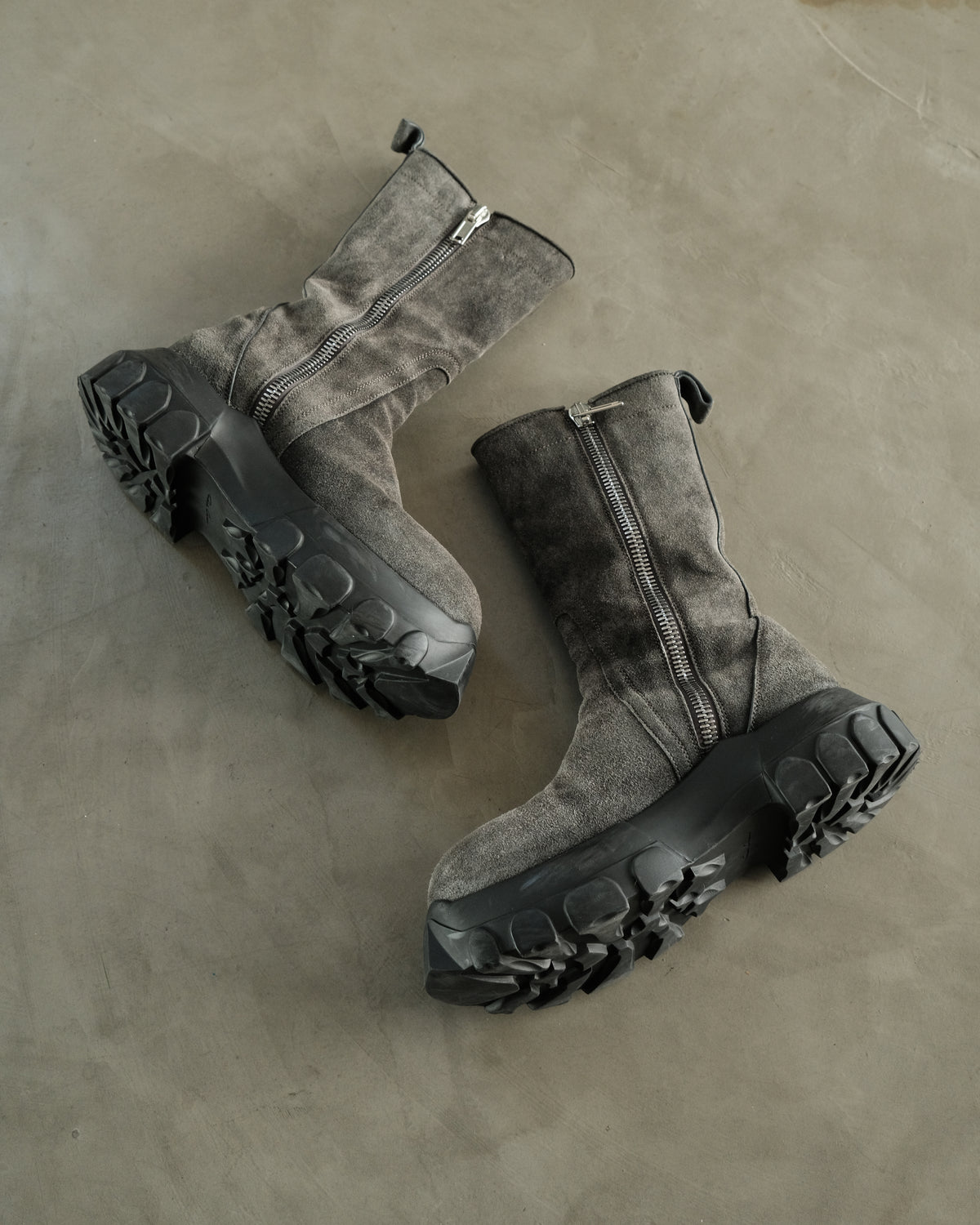 RICK OWENS Bozo Tractor Gray Suede Boots